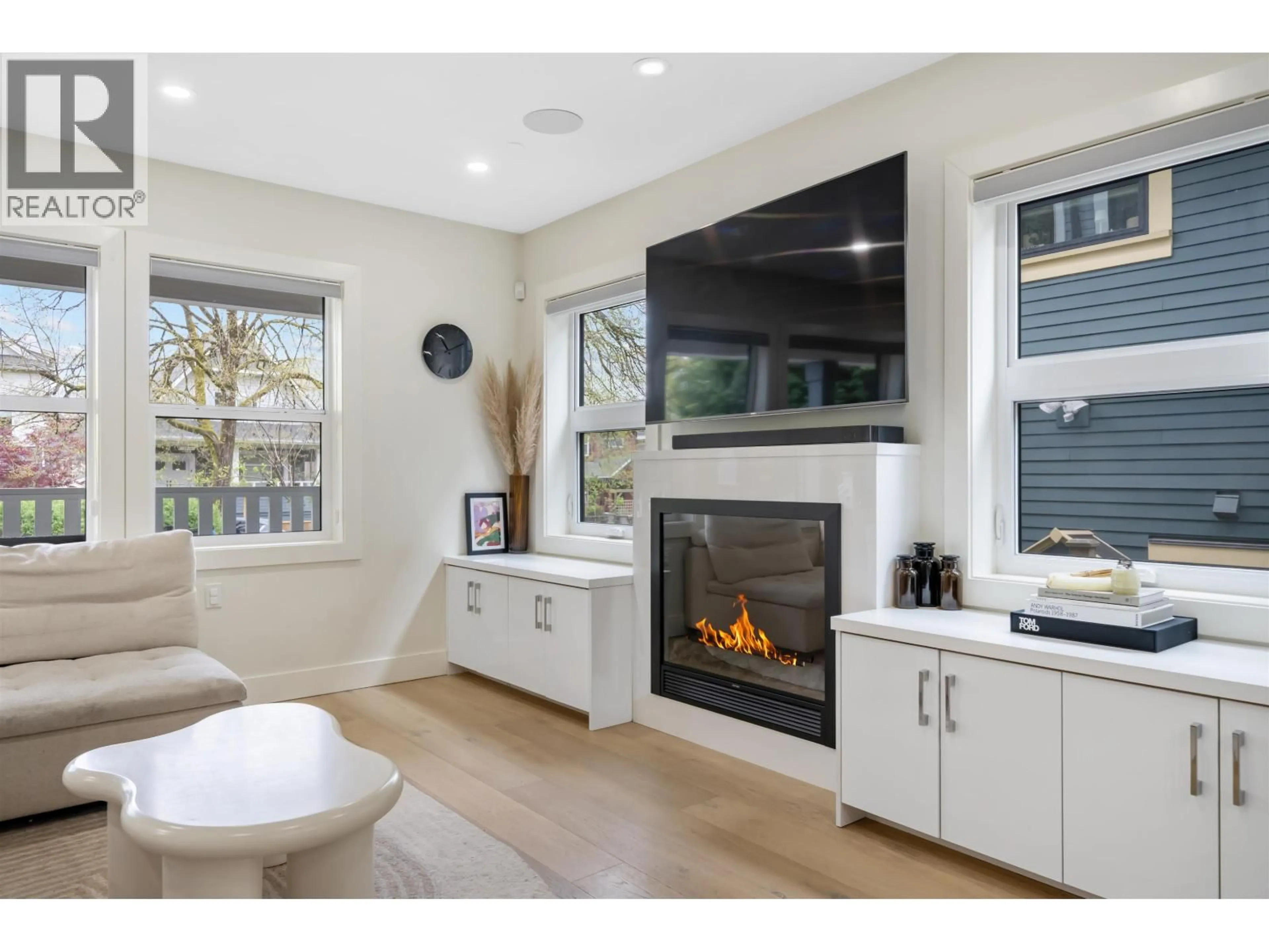 Home theater for 1758 14TH AVENUE, Vancouver British Columbia V5N2E2