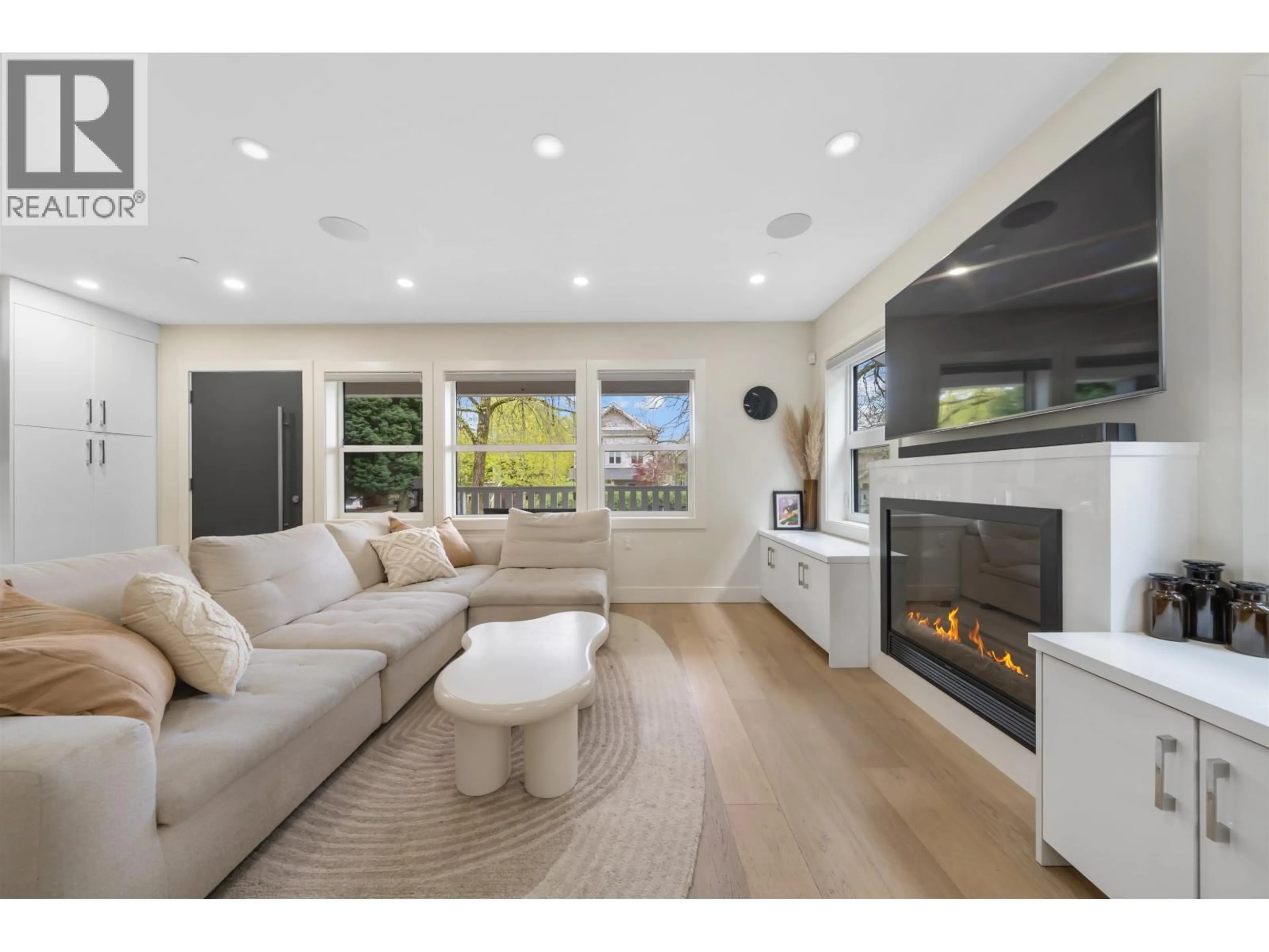 Living room with furniture, unknown for 1758 14TH AVENUE, Vancouver British Columbia V5N2E2