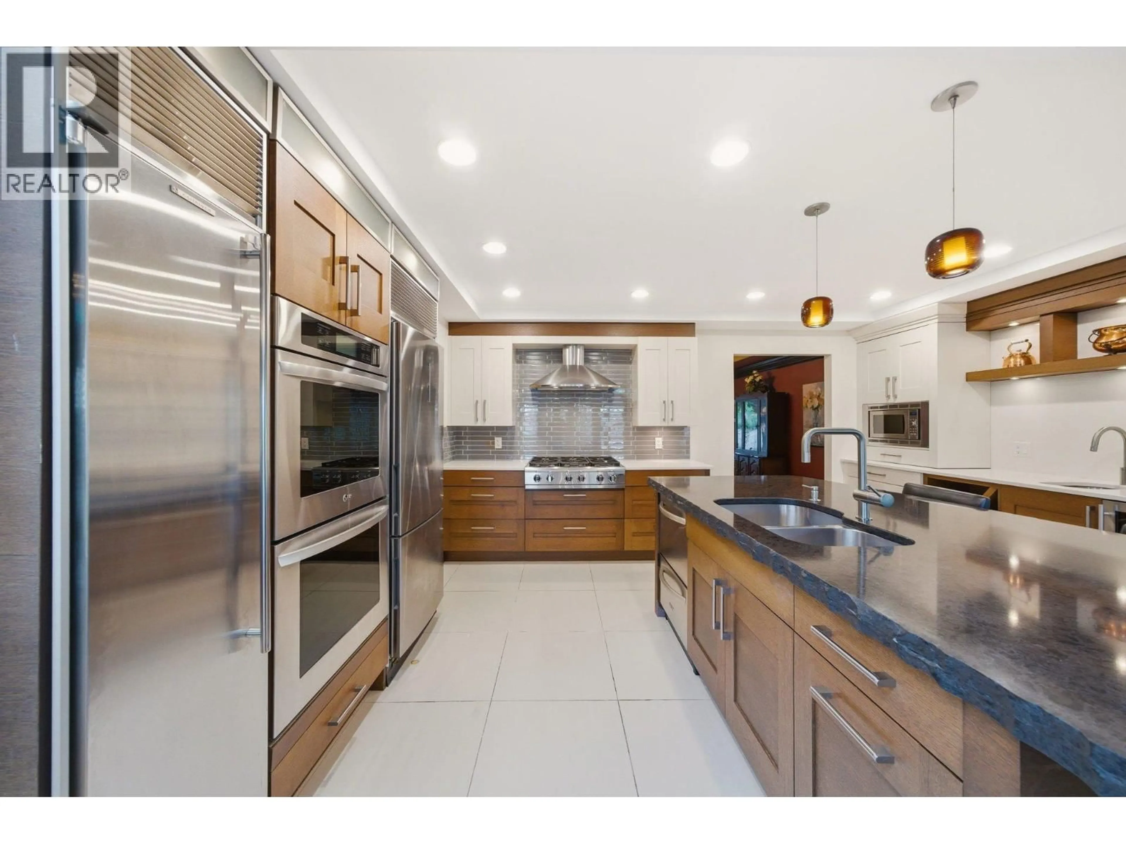 Contemporary kitchen, ceramic/tile floor for 80 COURTNEY CRESCENT, New Westminster British Columbia V3L4M2