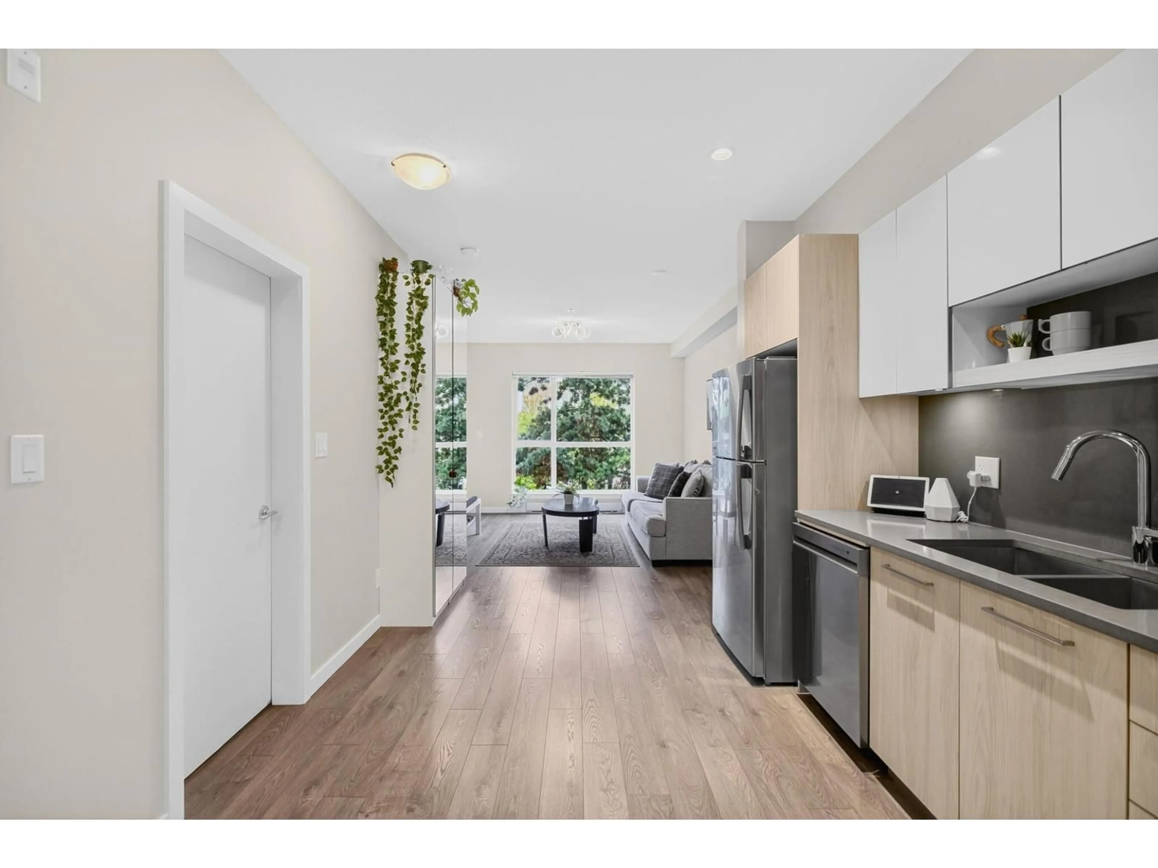 Open concept kitchen, unknown for 211 - 13768 108 AVENUE, Surrey British Columbia V3T0L9