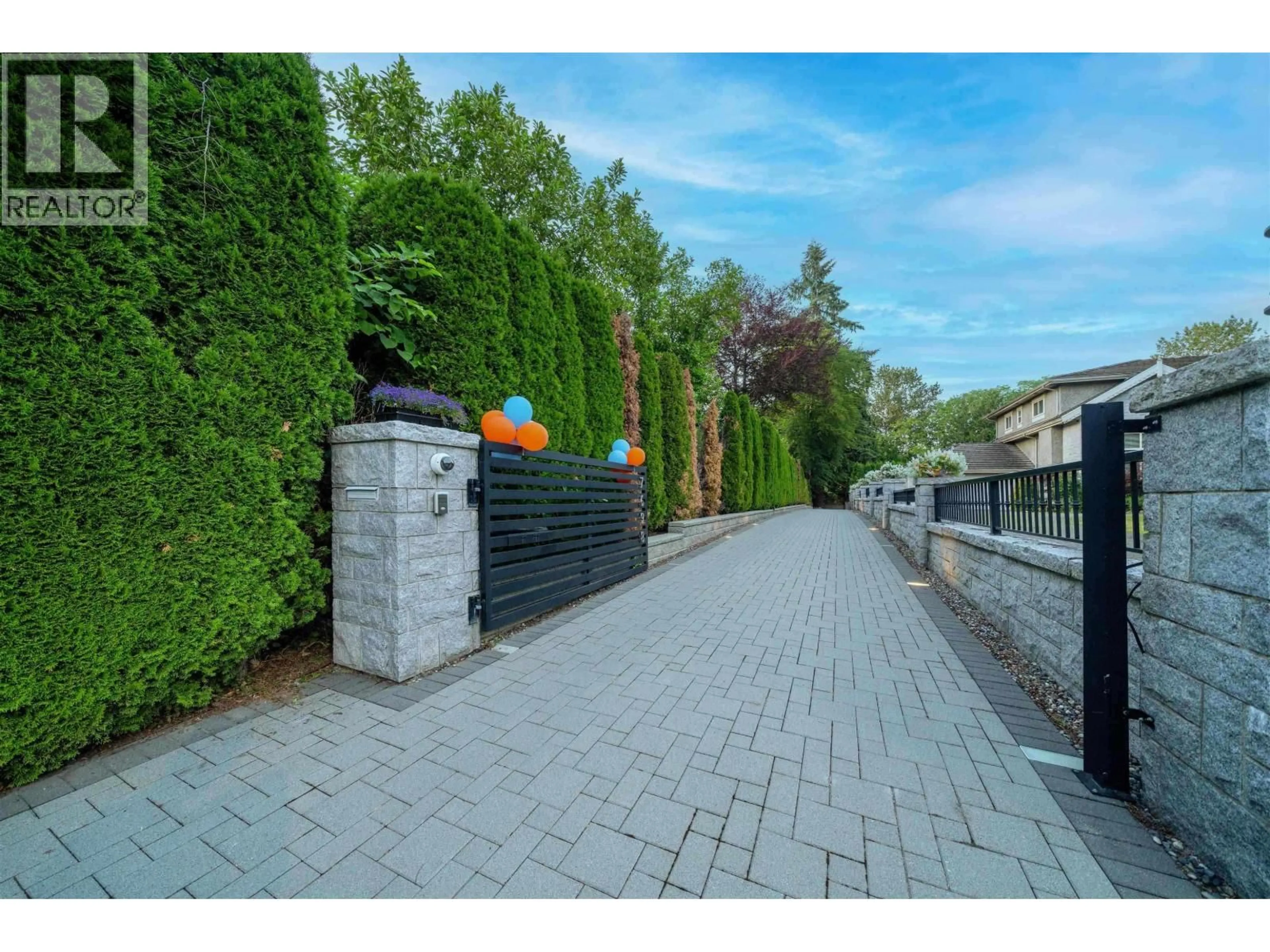 Patio, street for 7698 WHEATER COURT, Burnaby British Columbia V5E4P3