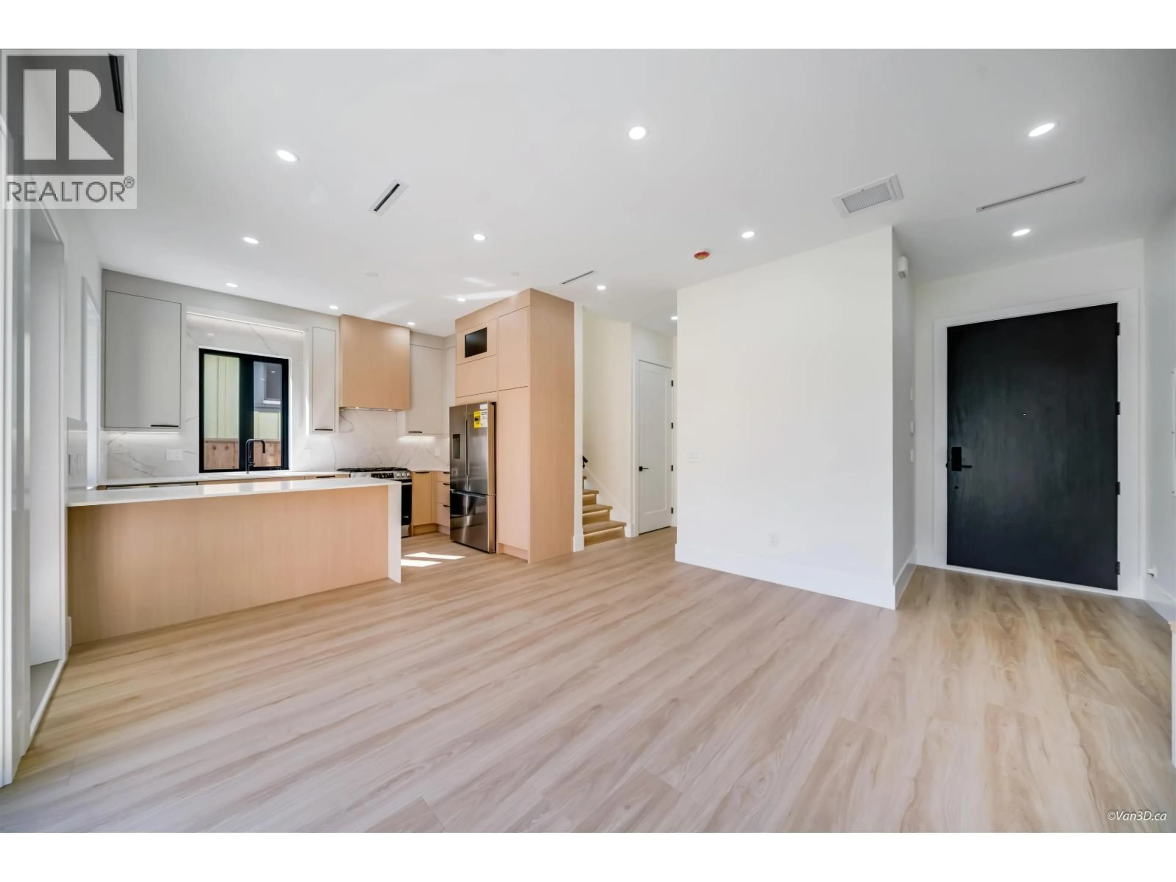 Unknown for 2 - 2636 MCGILL STREET, Vancouver British Columbia V5K1H3