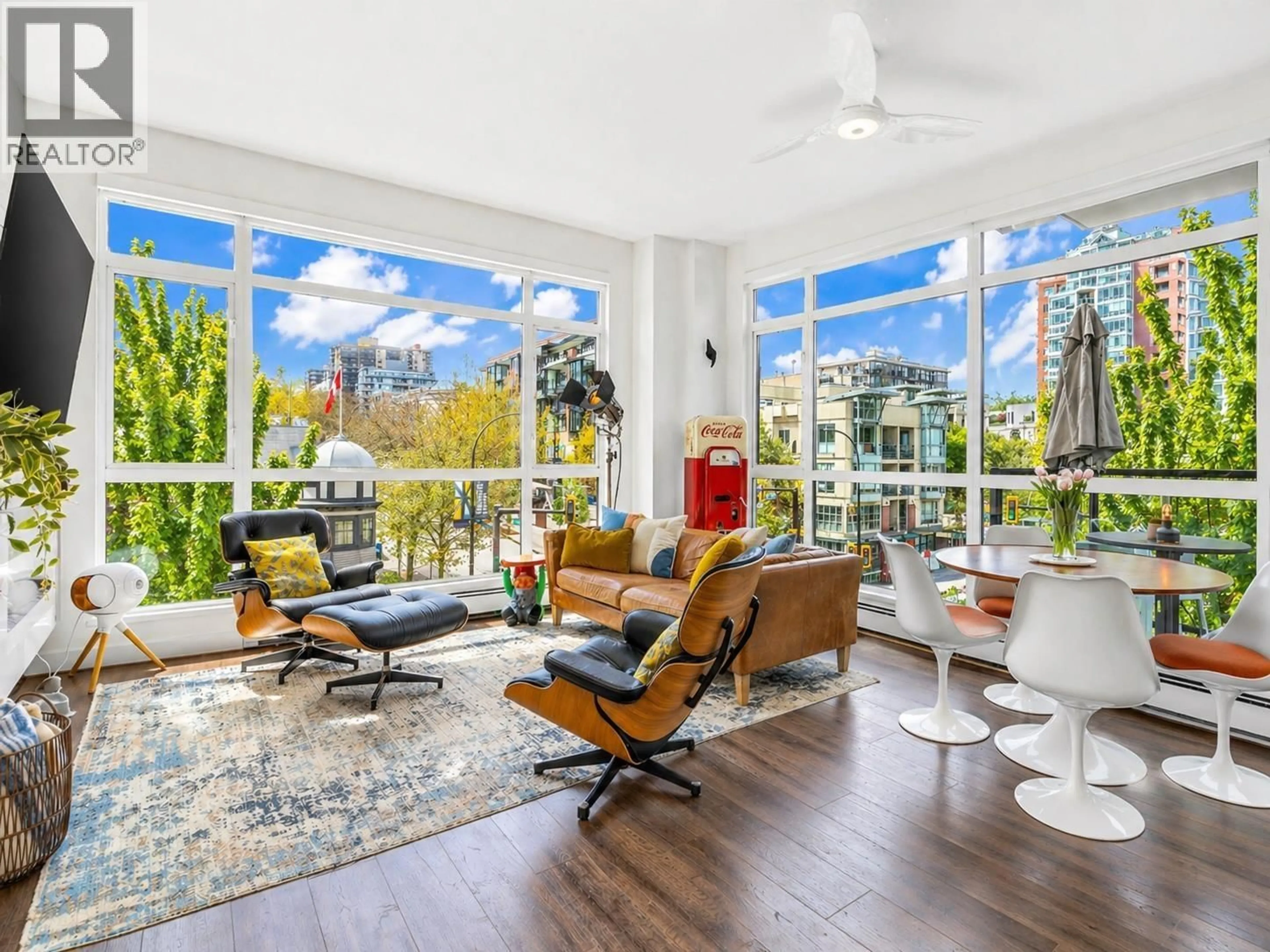Living room with furniture, unknown for 310 - 105 2ND STREET, North Vancouver British Columbia V7M0E3