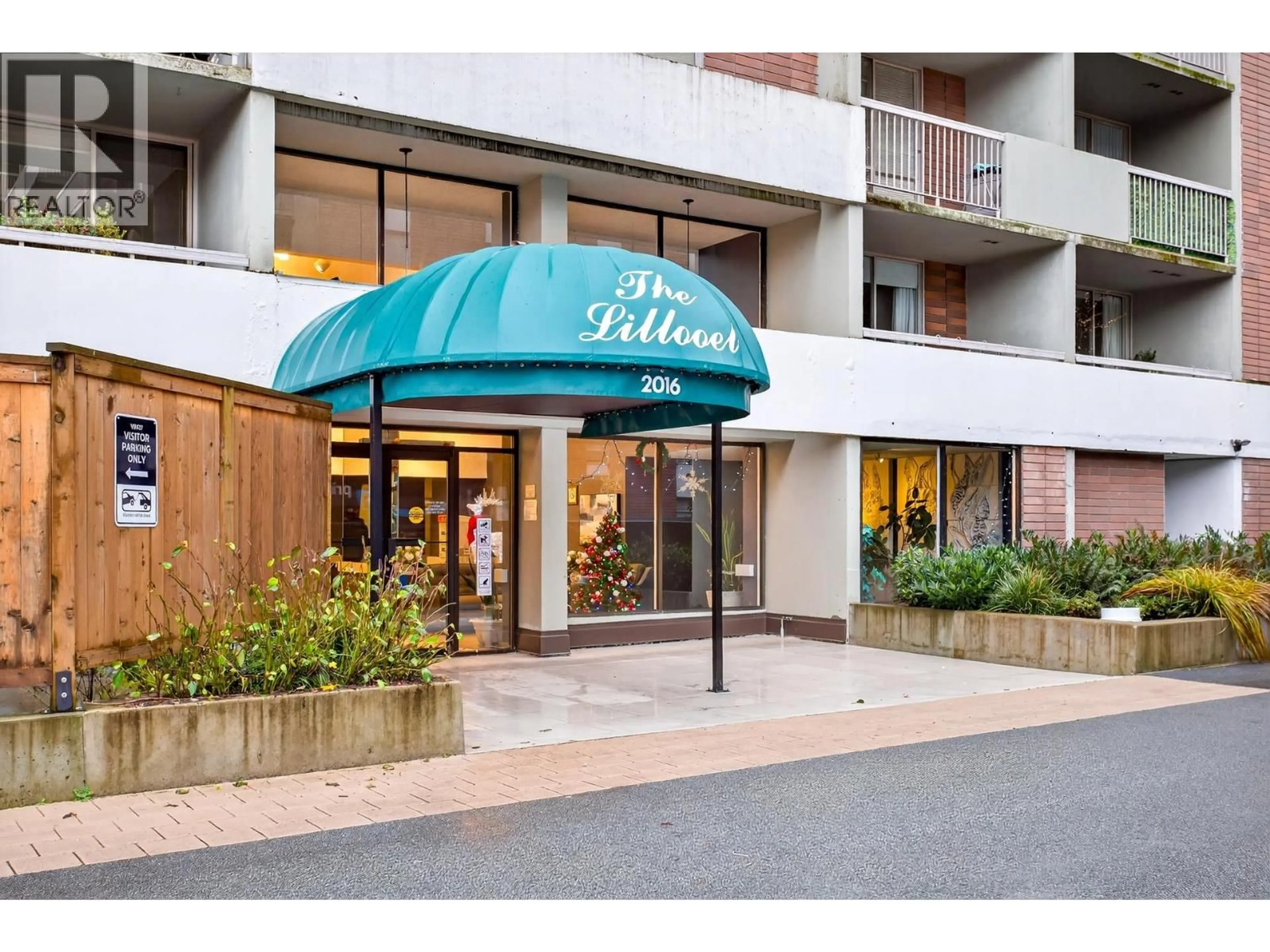 Indoor foyer for 1306 - 2016 FULLERTON AVENUE, North Vancouver British Columbia V7N3E9