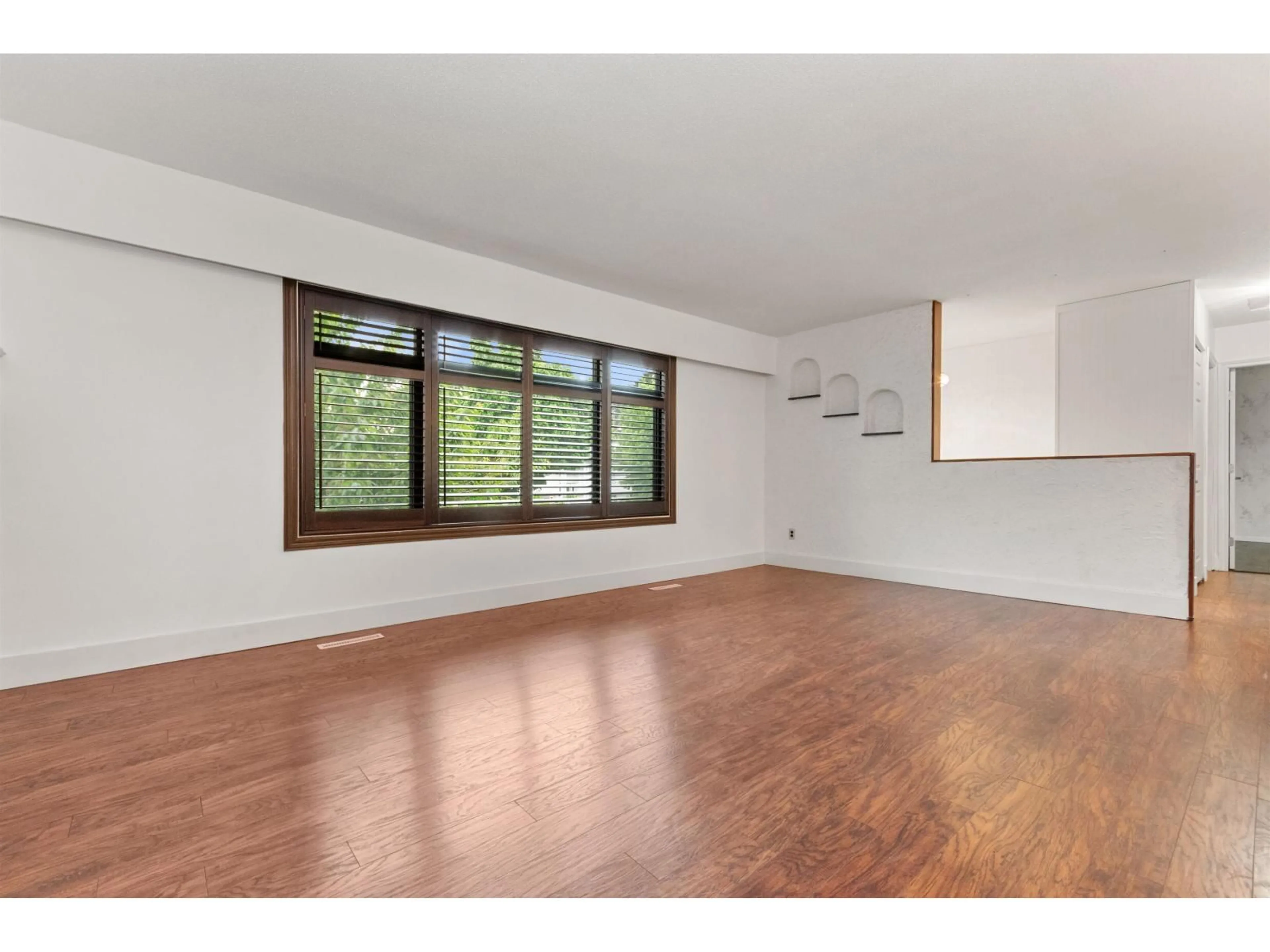A pic of a room for 45282 SOUTH SUMAS ROAD, Chilliwack British Columbia V2R1R7