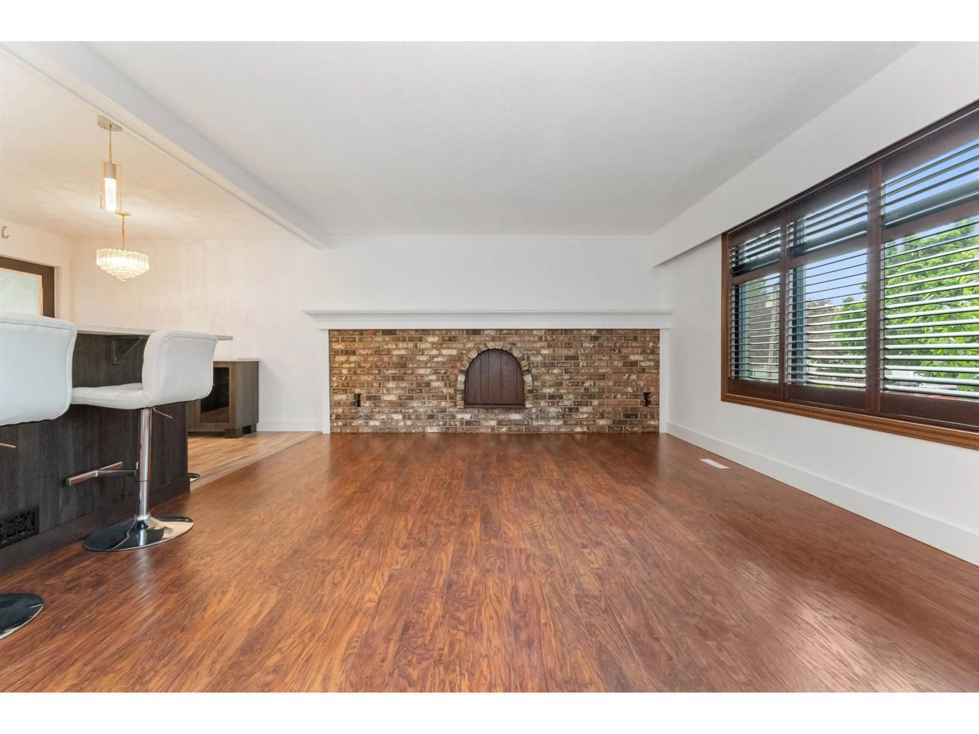Unknown for 45282 SOUTH SUMAS ROAD, Chilliwack British Columbia V2R1R7