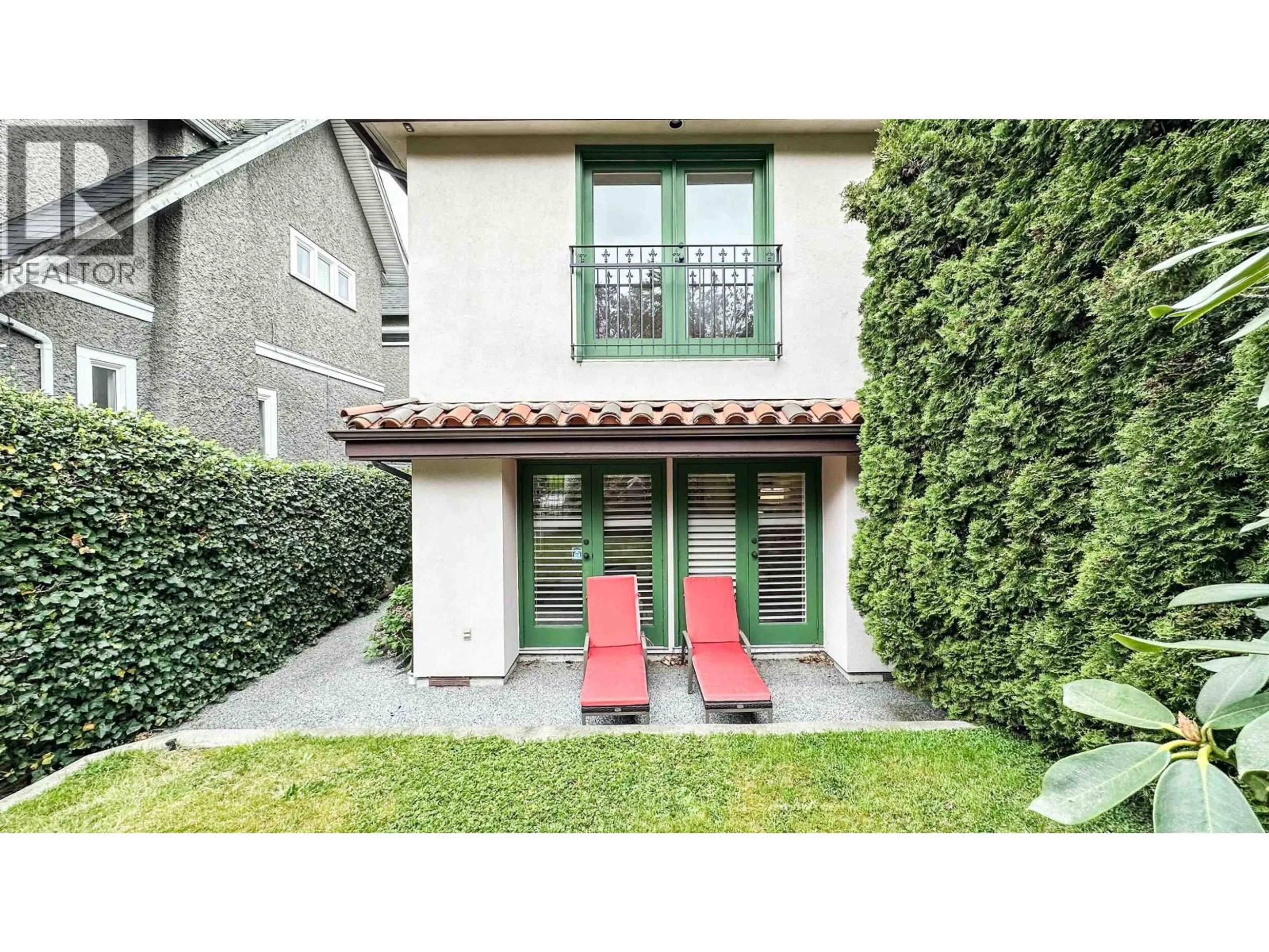 Patio, street for 1737 16TH AVENUE, Vancouver British Columbia V6J2L9