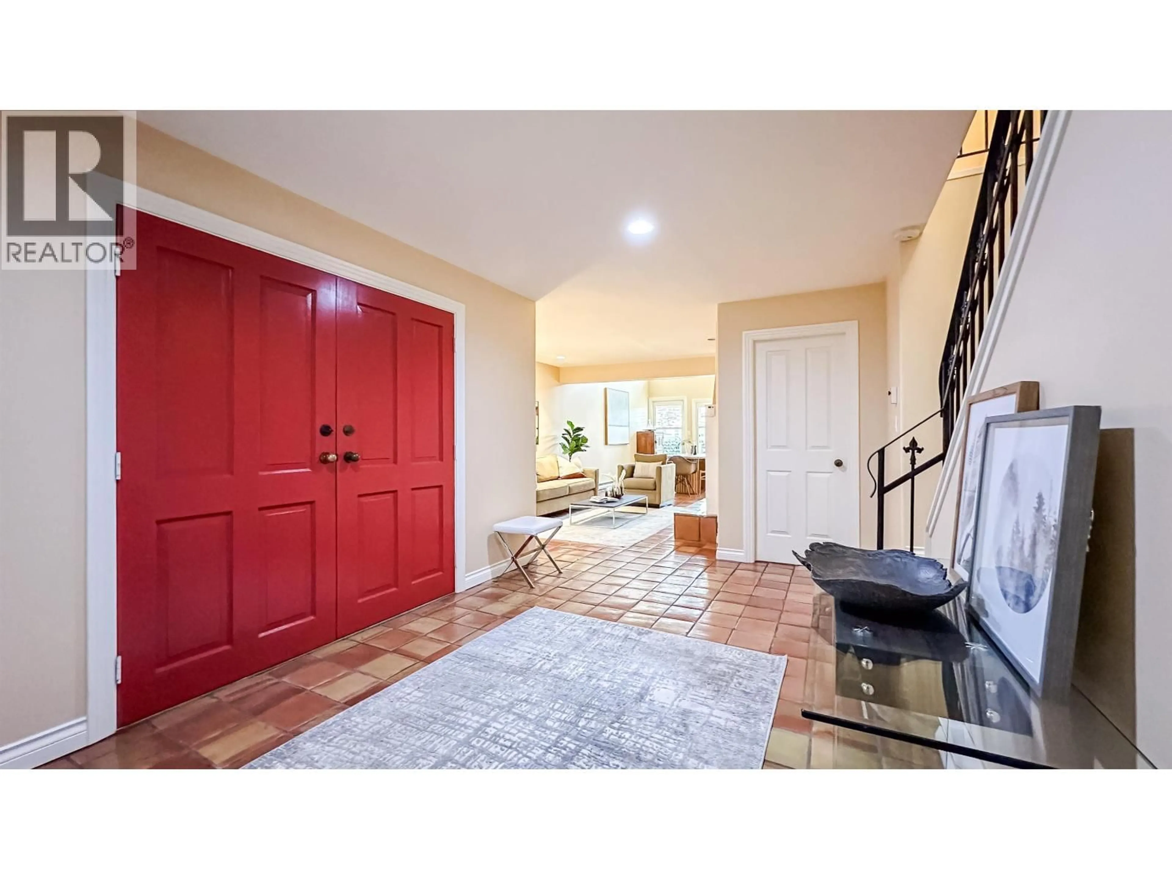 Indoor entryway for 1737 16TH AVENUE, Vancouver British Columbia V6J2L9