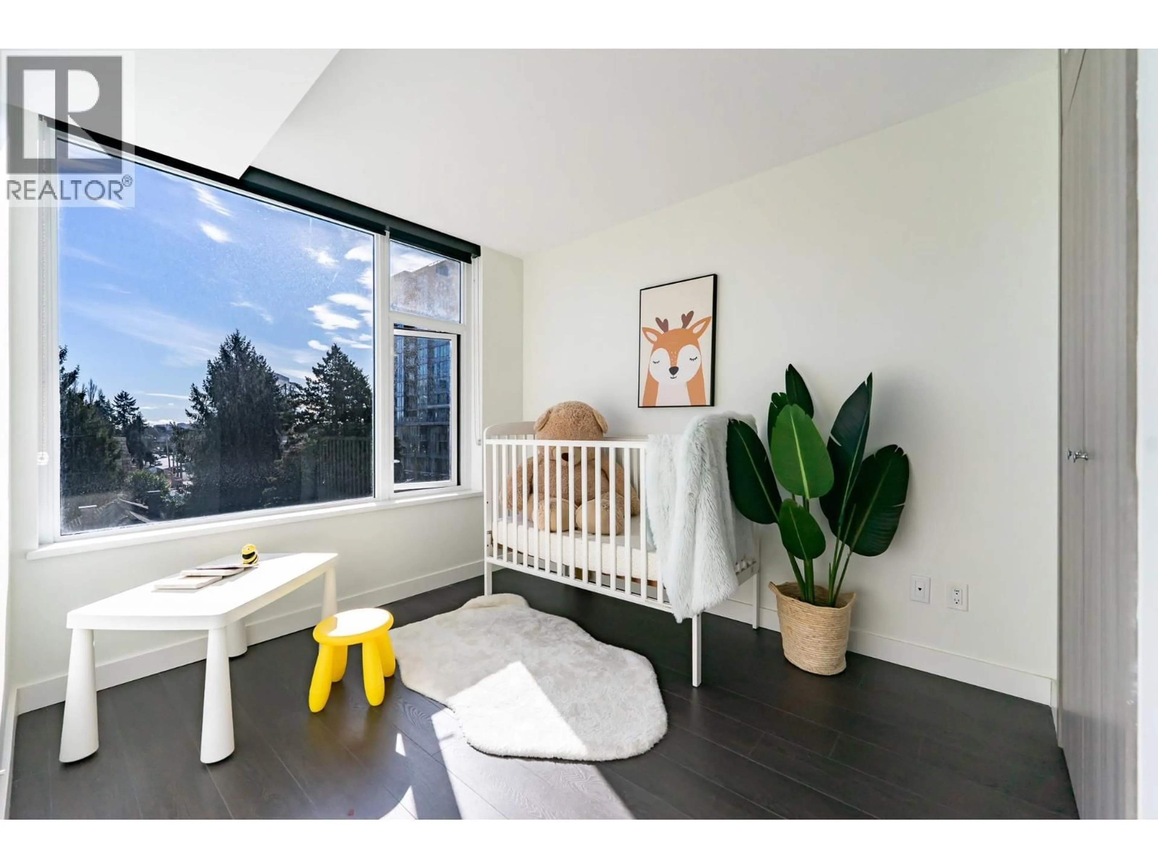 A pic of a room for 601 - 8800 HAZELBRIDGE WAY, Richmond British Columbia V6X0S3