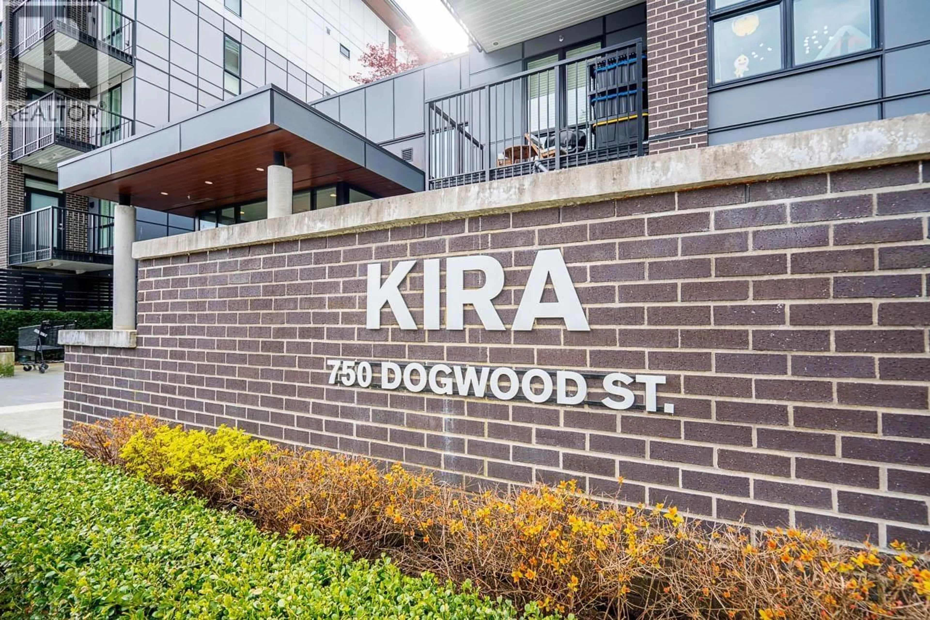 Unknown for 611 - 750 DOGWOOD STREET, Coquitlam British Columbia V3J4B7