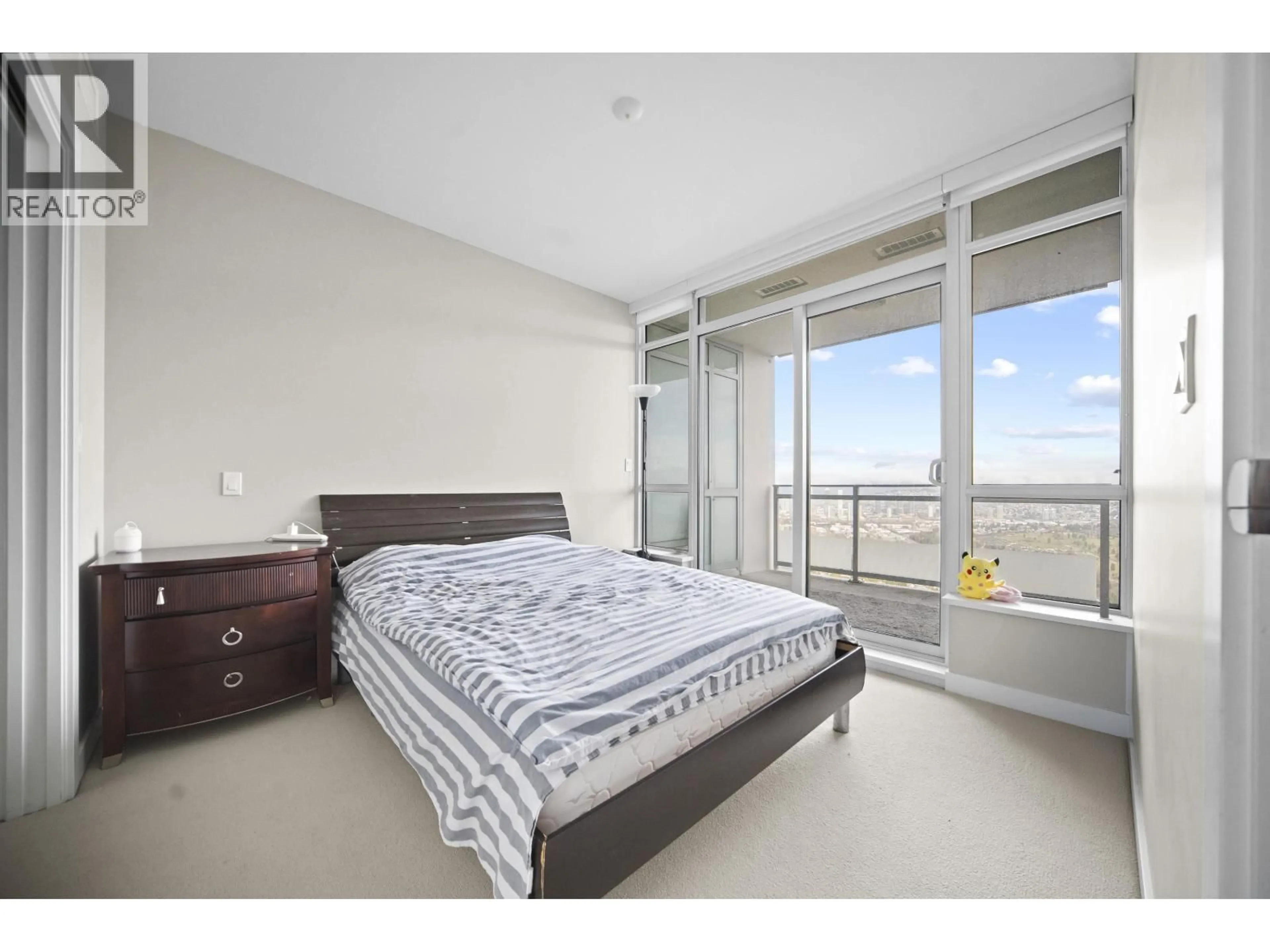 Bedroom with bed, unknown for 3808 - 4508 HAZEL STREET, Burnaby British Columbia V5H0E4
