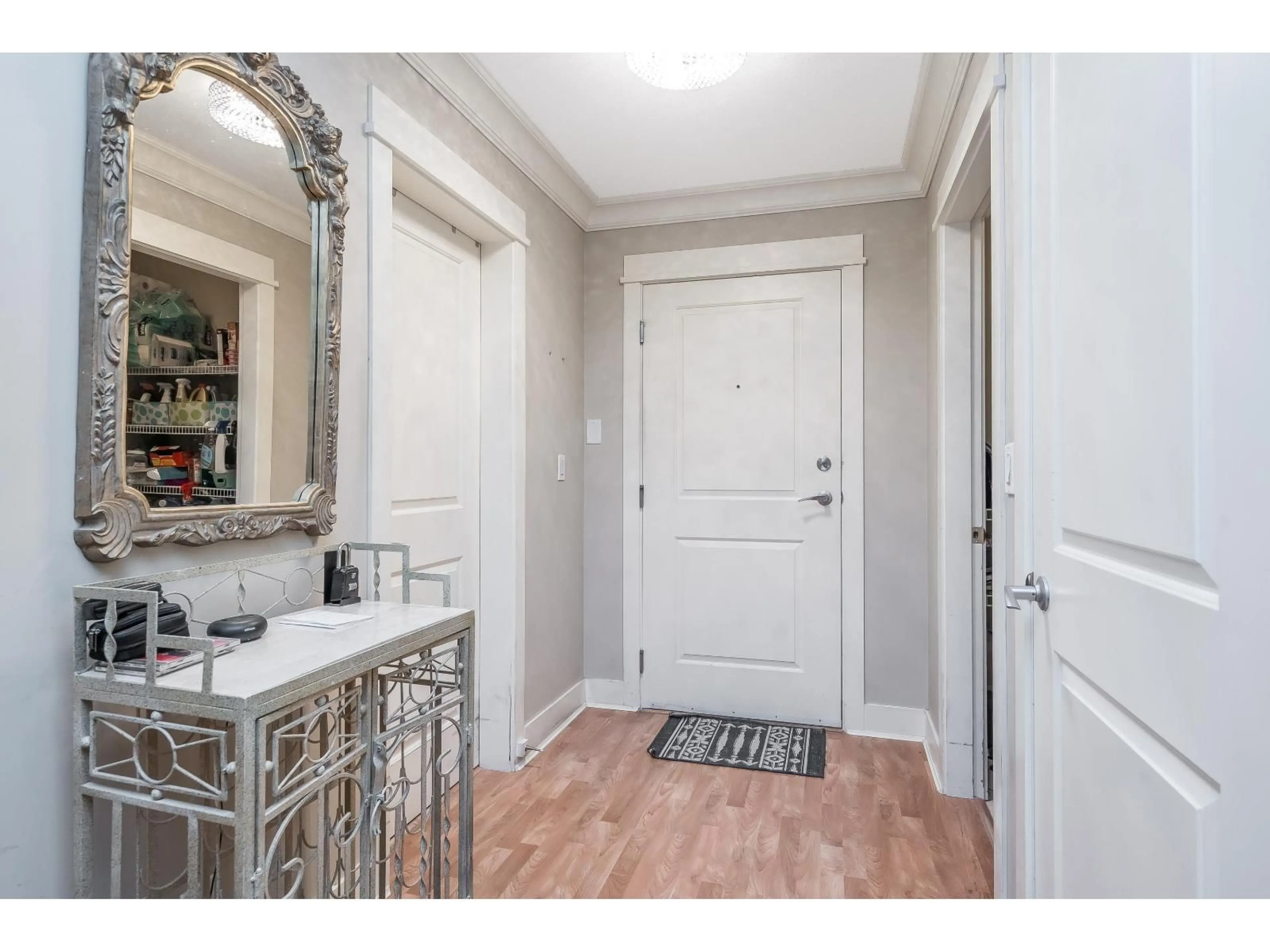 Indoor entryway for 214 - 5430 201 STREET, Langley British Columbia V3A0A2