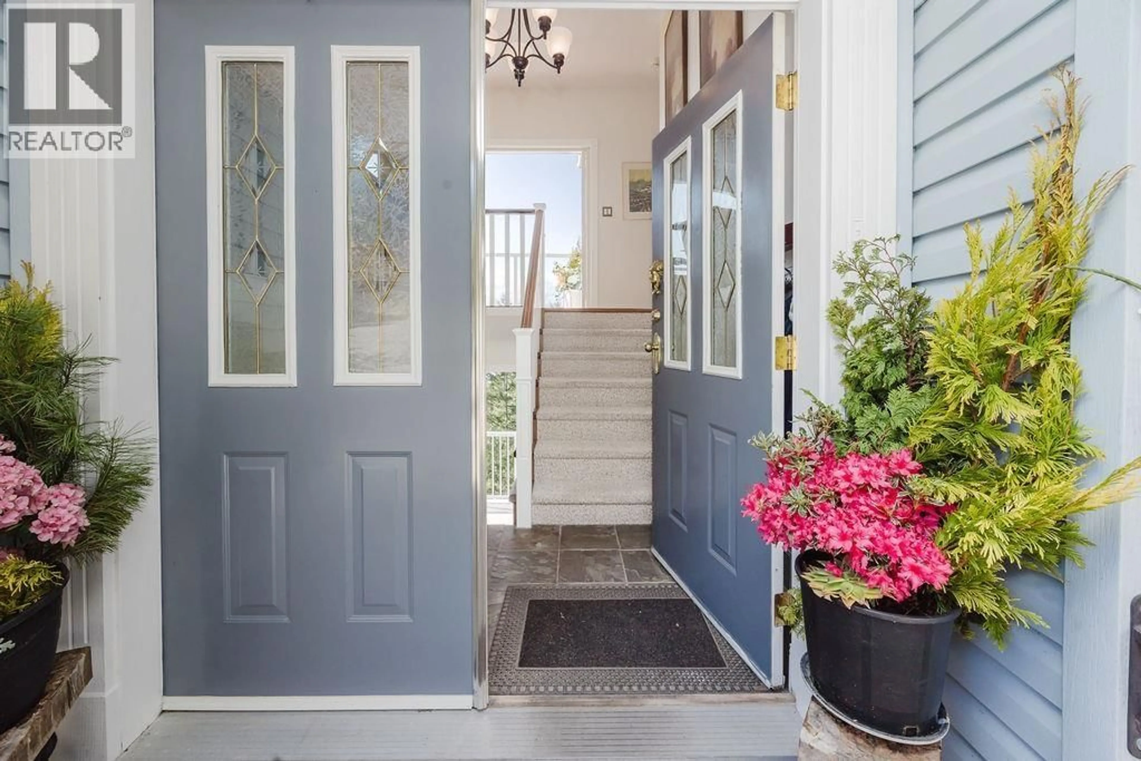 Indoor entryway for 5872 DEERHORN DRIVE, Gibsons British Columbia V7Z0E1