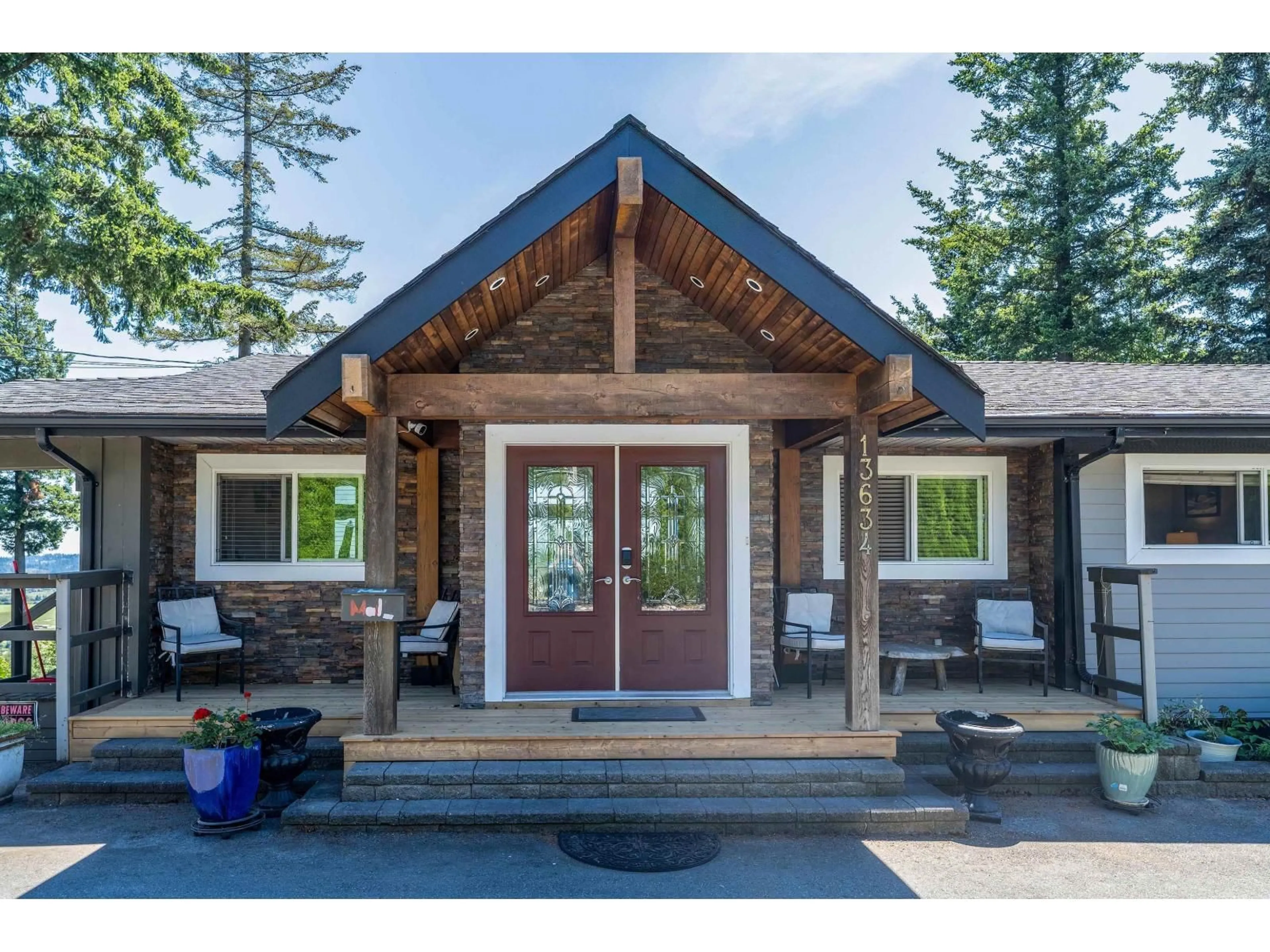Unknown for 13634 56 AVENUE, Surrey British Columbia V3X2Z8