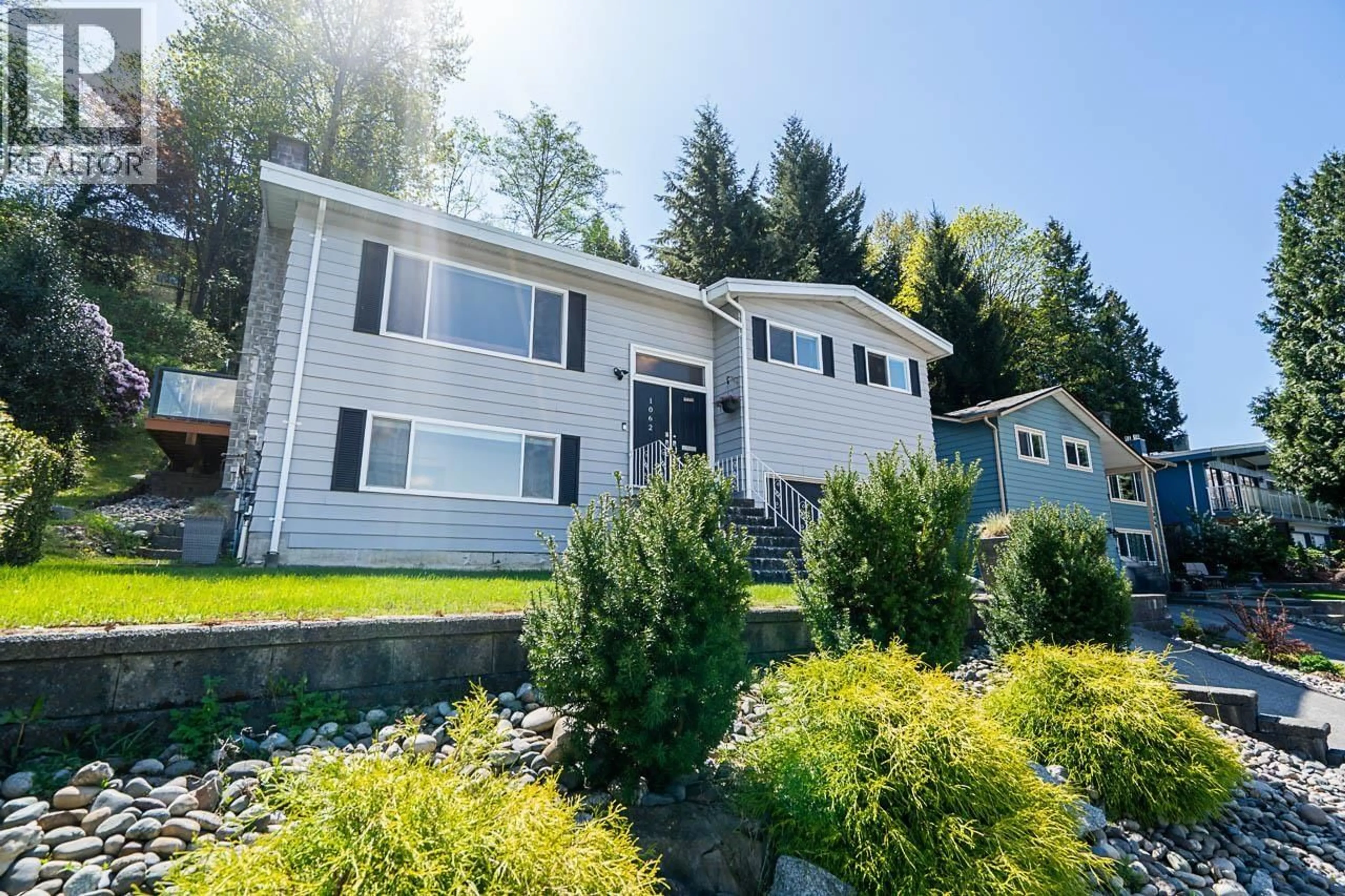 Home with vinyl exterior material, unknown for 1062 SPAR DRIVE, Coquitlam British Columbia V3H3G8