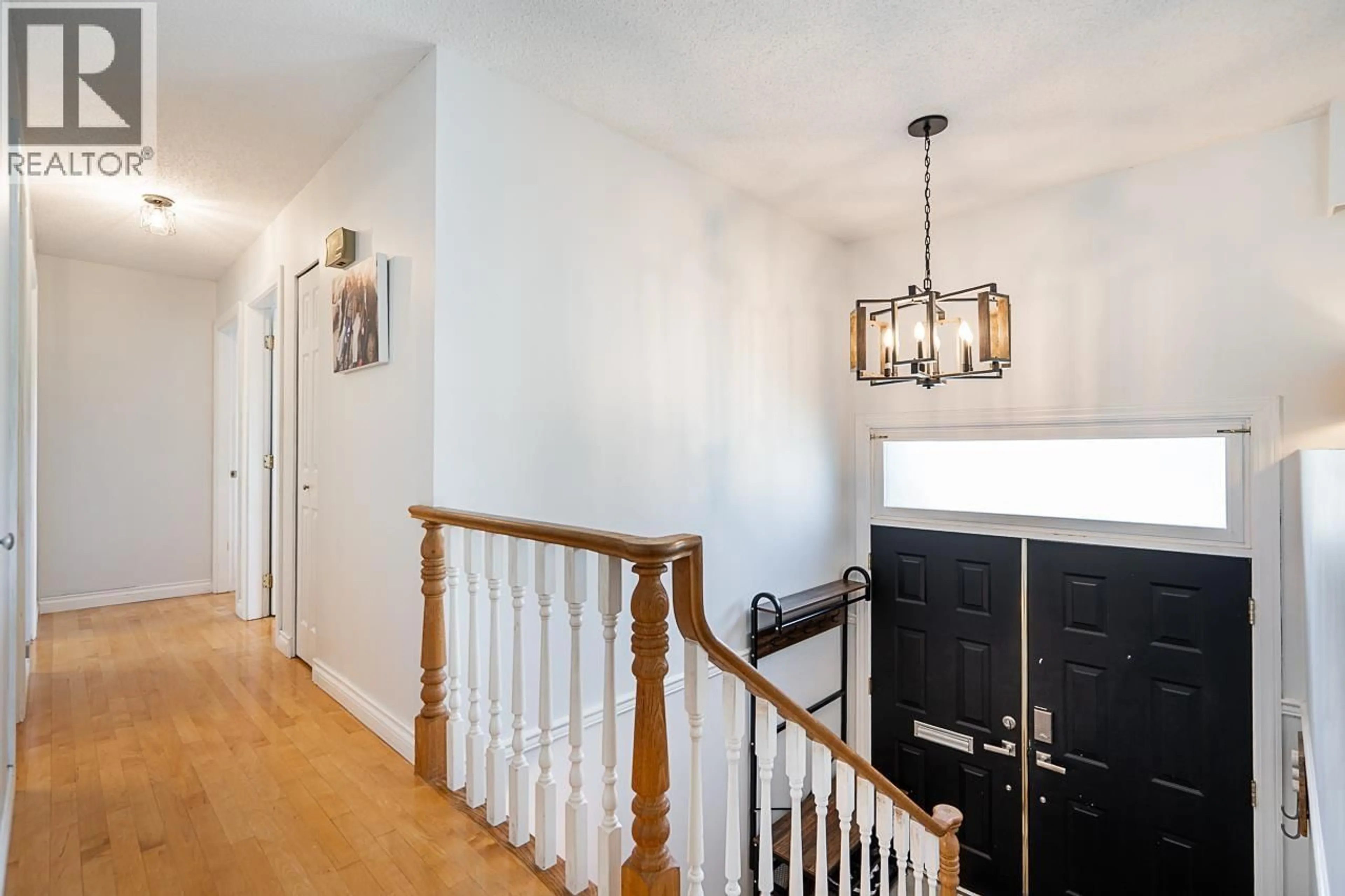 Indoor entryway for 1062 SPAR DRIVE, Coquitlam British Columbia V3H3G8