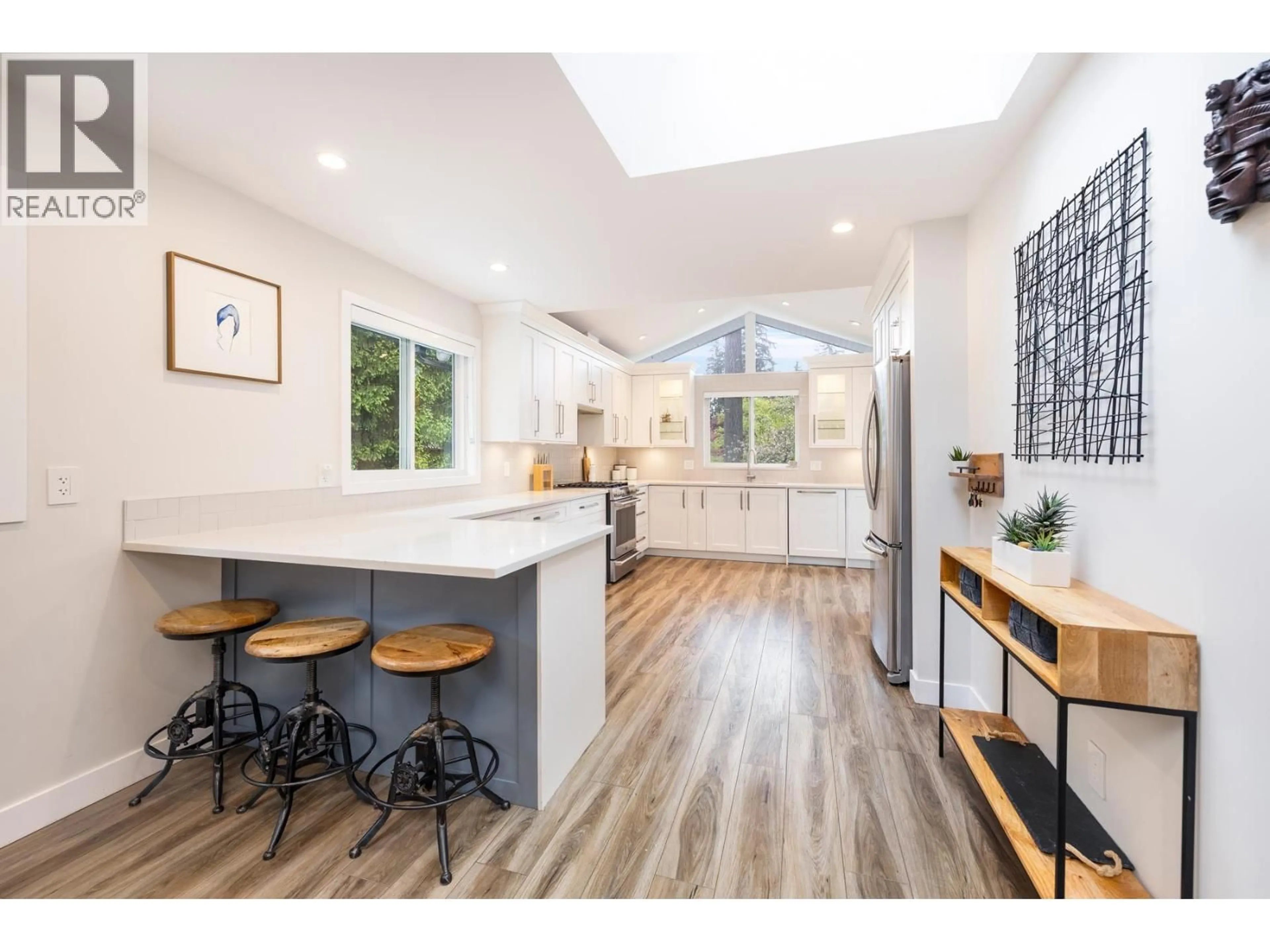 Open concept kitchen, unknown for 2511 BOSWELL AVENUE, North Vancouver British Columbia V7H1L8