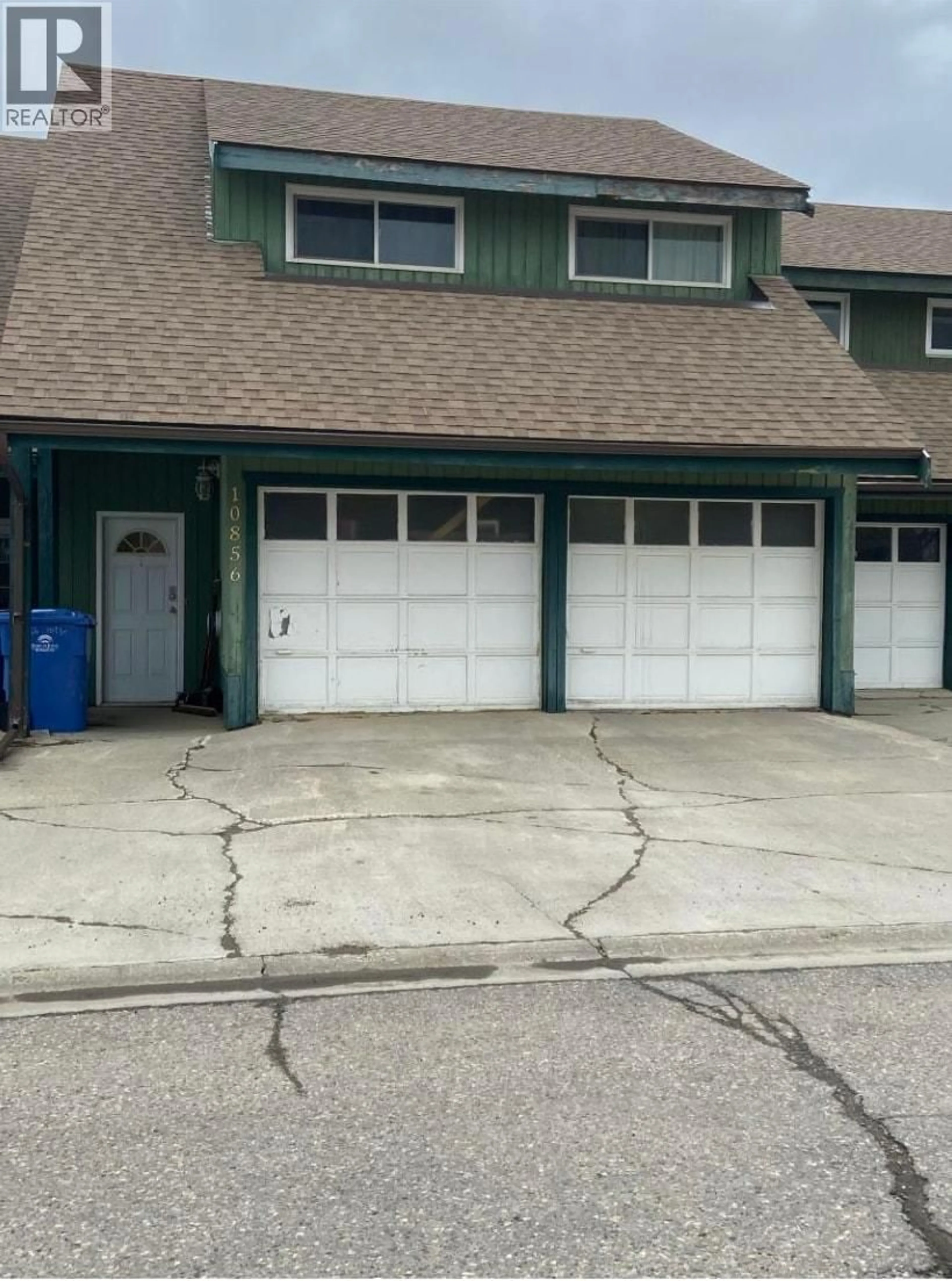 Indoor garage for 10856 102 STREET, Fort St. John British Columbia V1J4X7