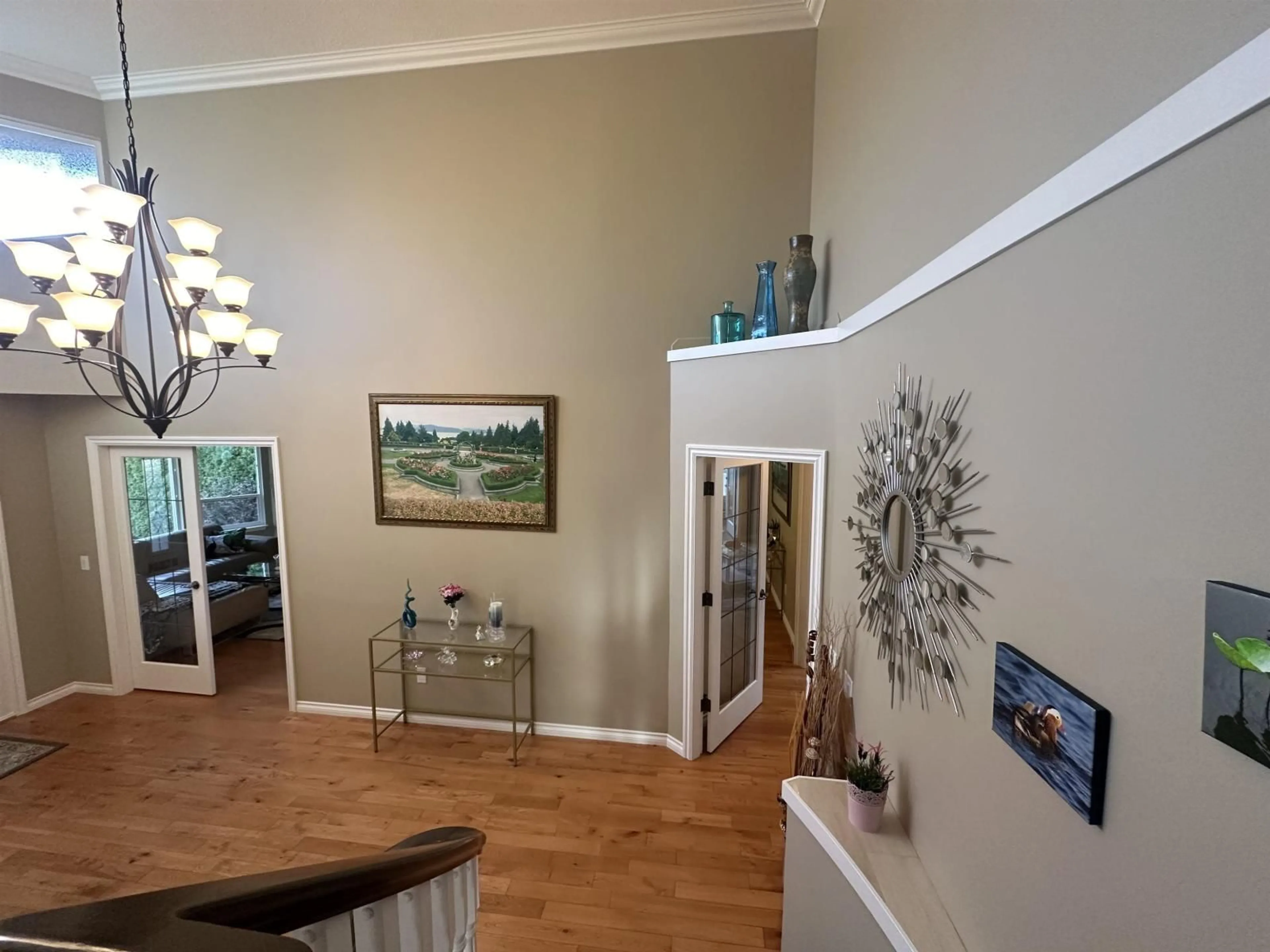 Indoor entryway for 14897 22 AVENUE, Surrey British Columbia V4A9J2