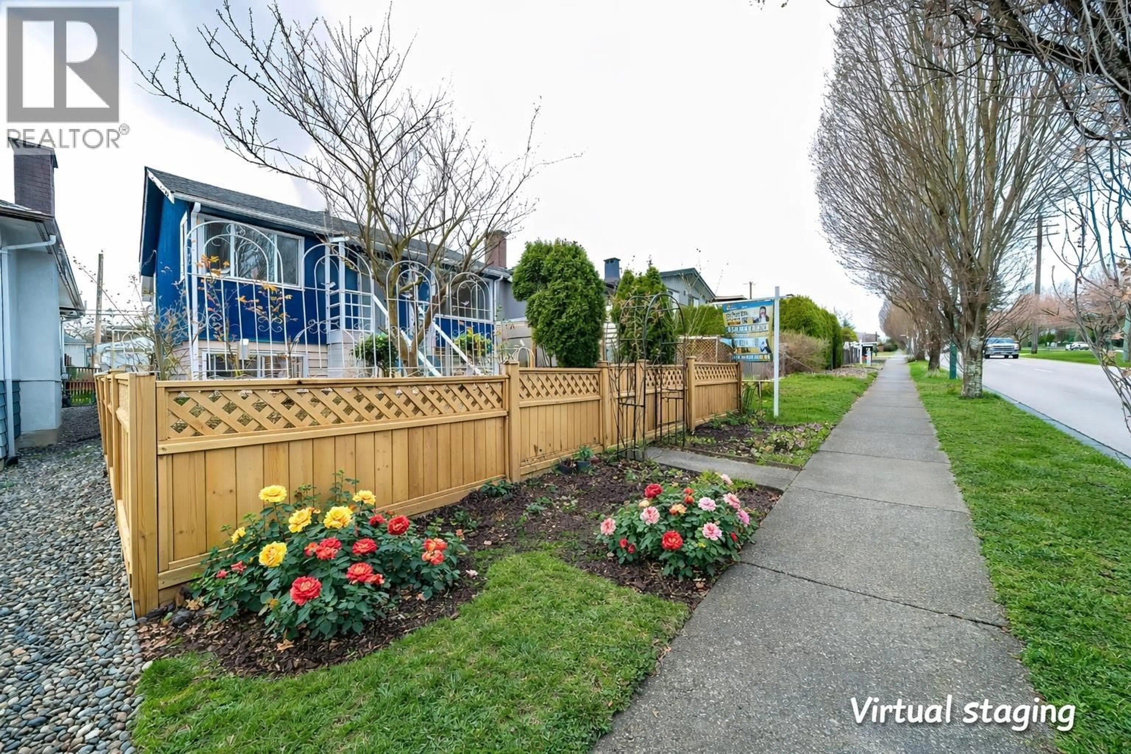Patio, street for 3134 1ST AVENUE, Vancouver British Columbia V5M1B5