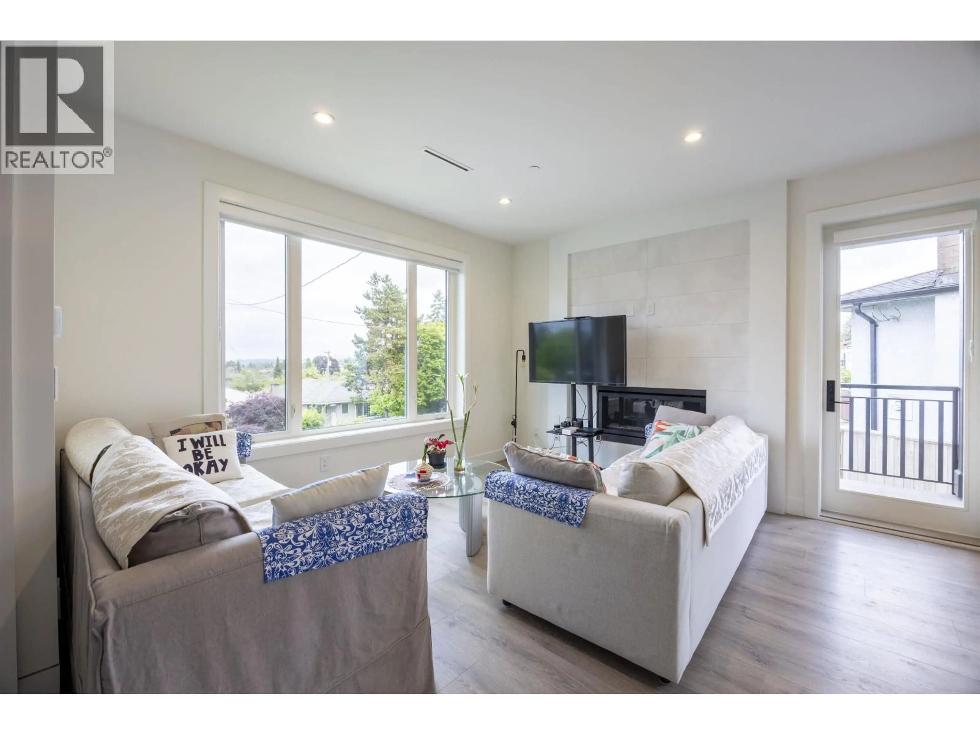 Living room with furniture, unknown for 4541 HOY STREET, Vancouver British Columbia V5R4N5