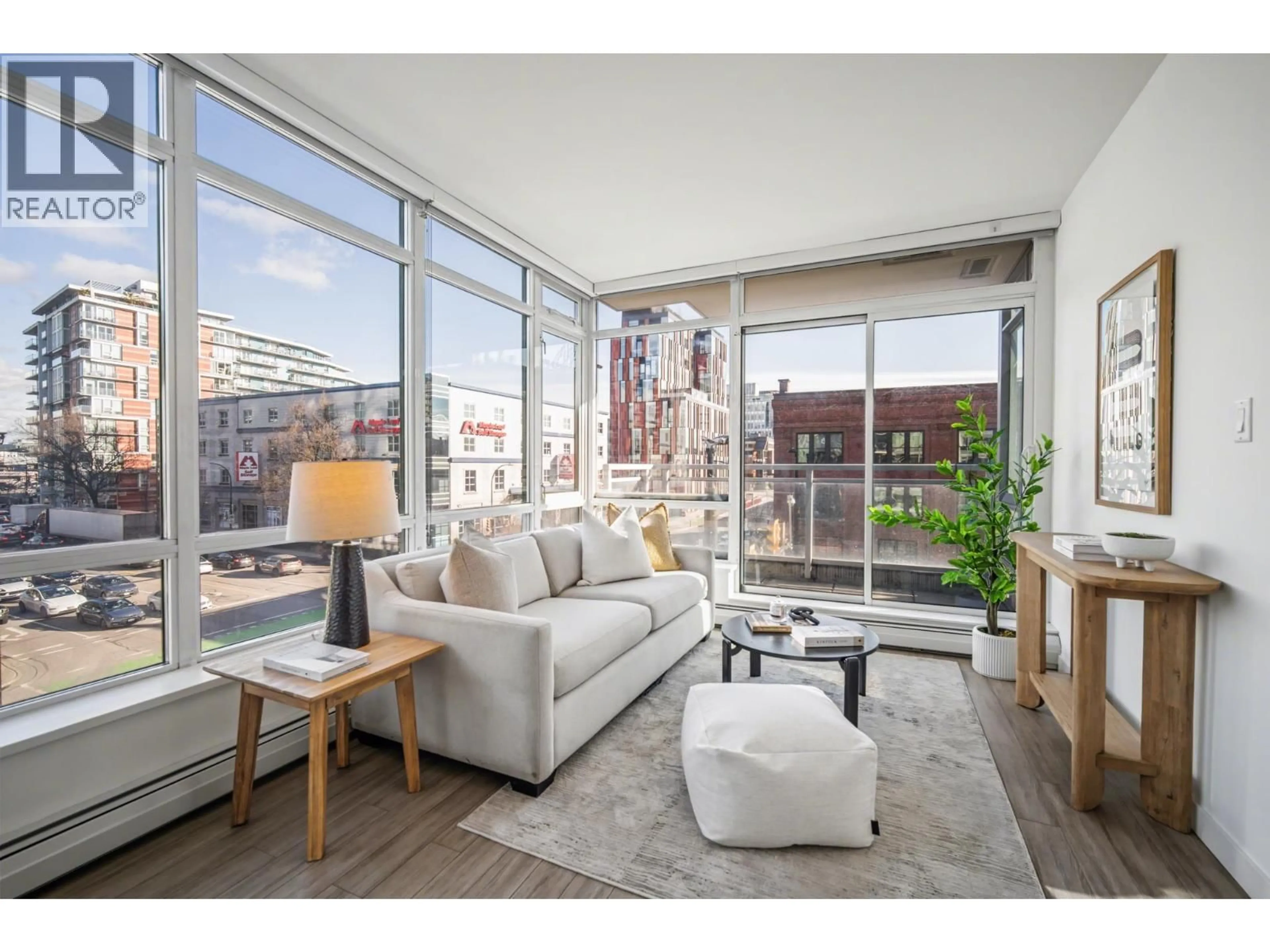 Living room with furniture, unknown for 305 - 1775 QUEBEC STREET, Vancouver British Columbia V5T0E3