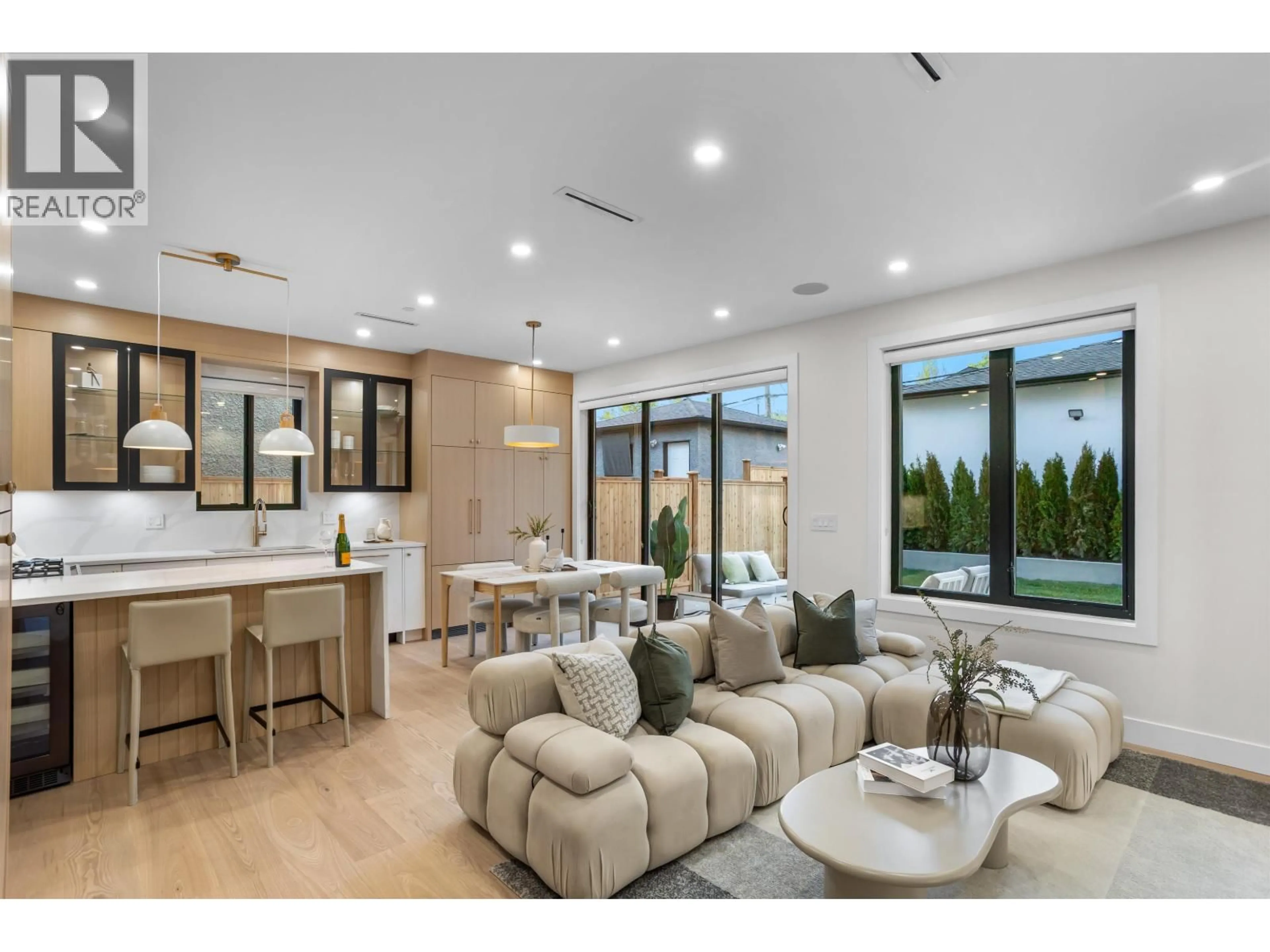 Unknown for 2 - 165 45TH AVENUE, Vancouver British Columbia V5W1W8