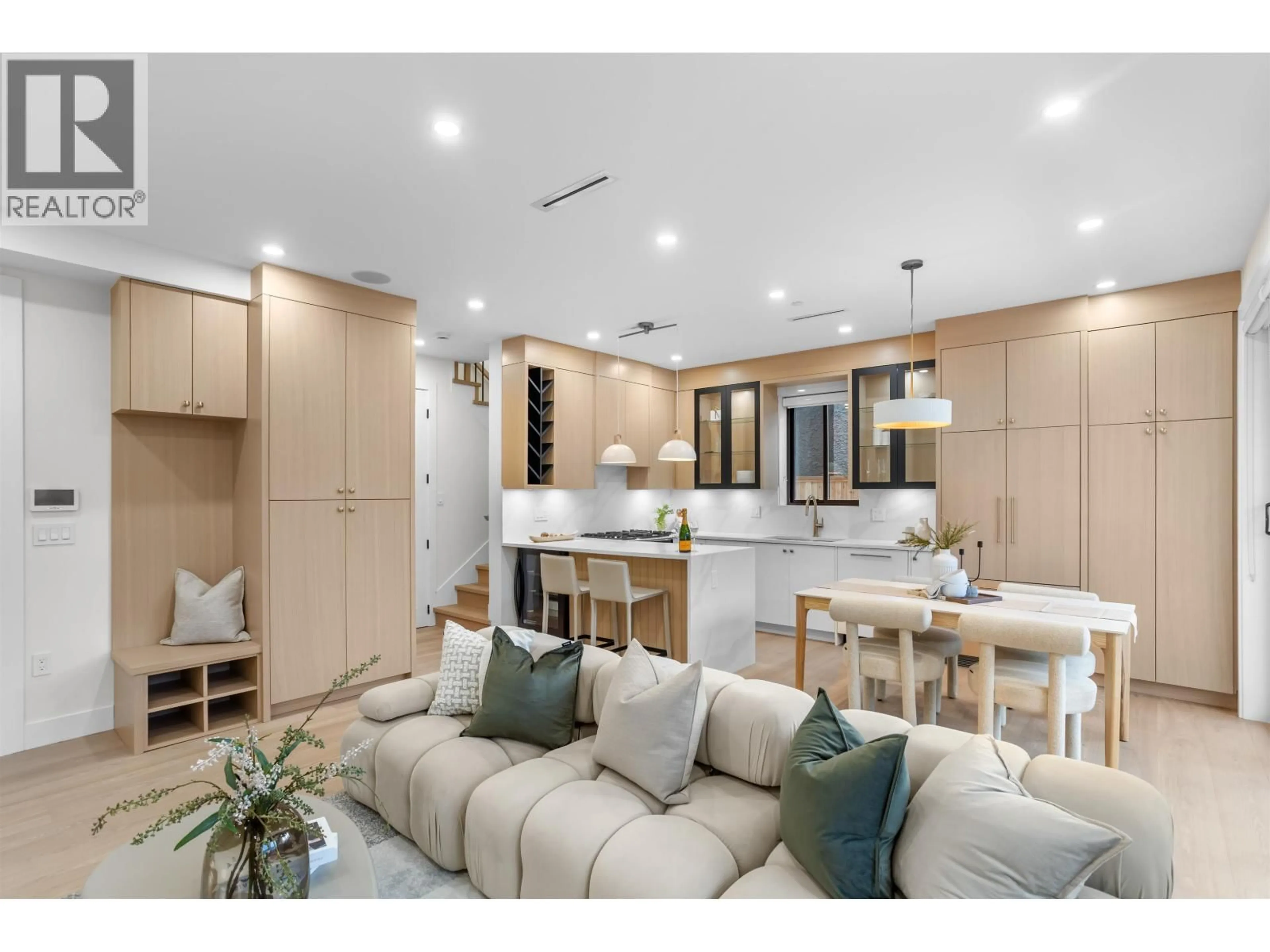Open concept kitchen, unknown for 2 - 165 45TH AVENUE, Vancouver British Columbia V5W1W8