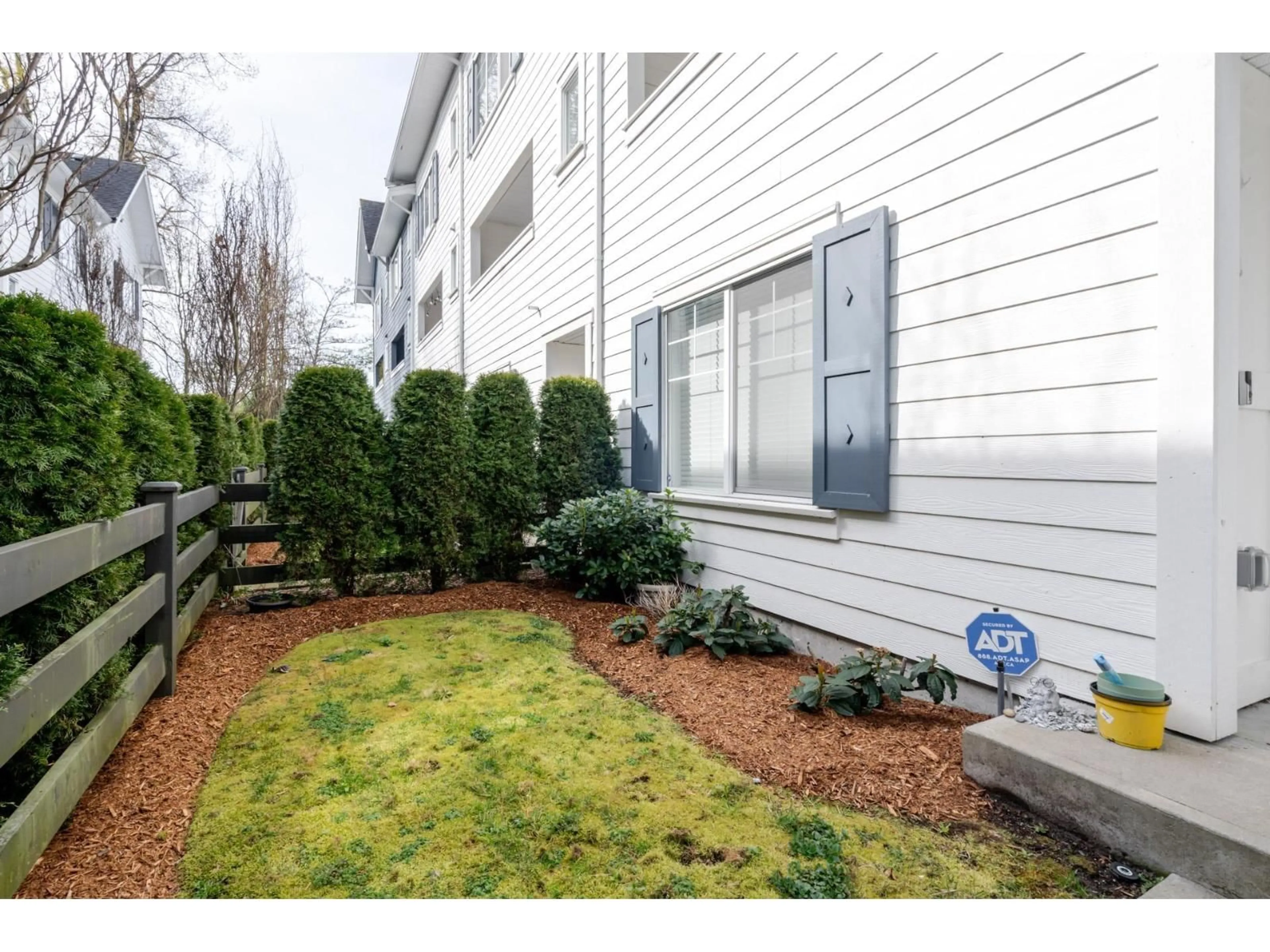 Patio, street for 60 - 158 171 STREET, White Rock British Columbia V3Z0X1