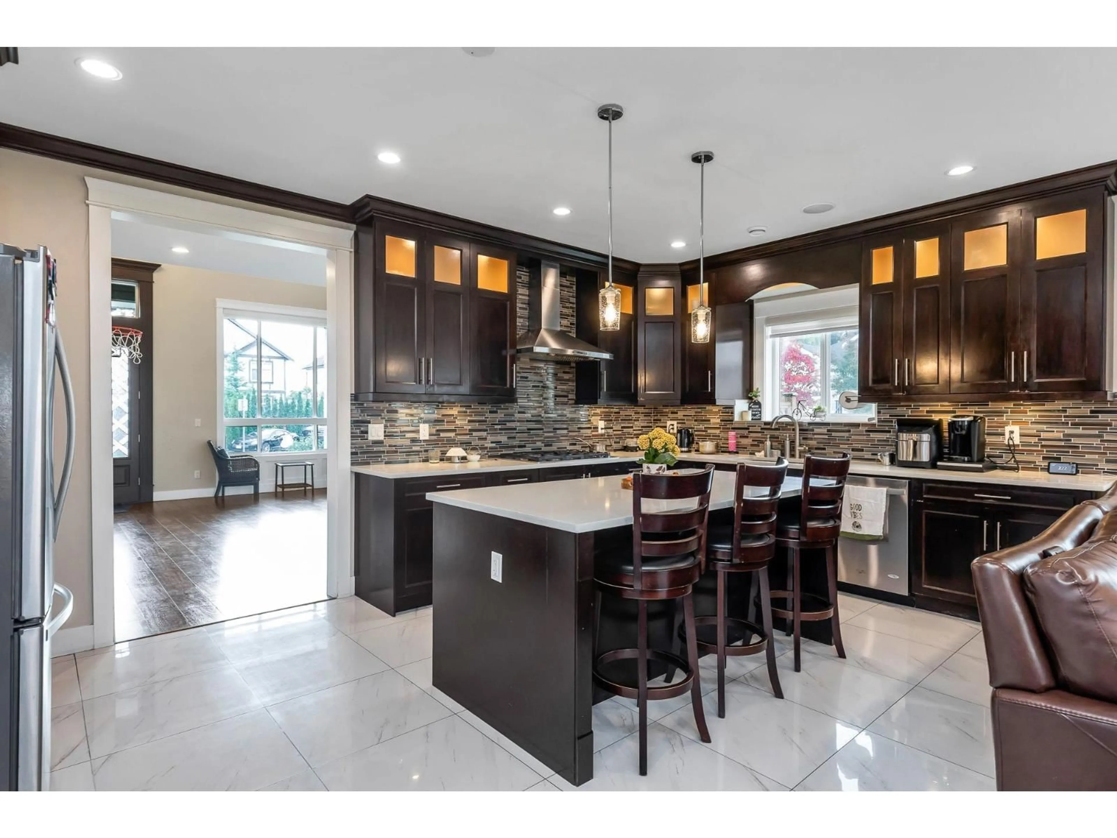 Open concept kitchen, ceramic/tile floor for 27625 RAILCAR CRESCENT, Abbotsford British Columbia V4X0B8