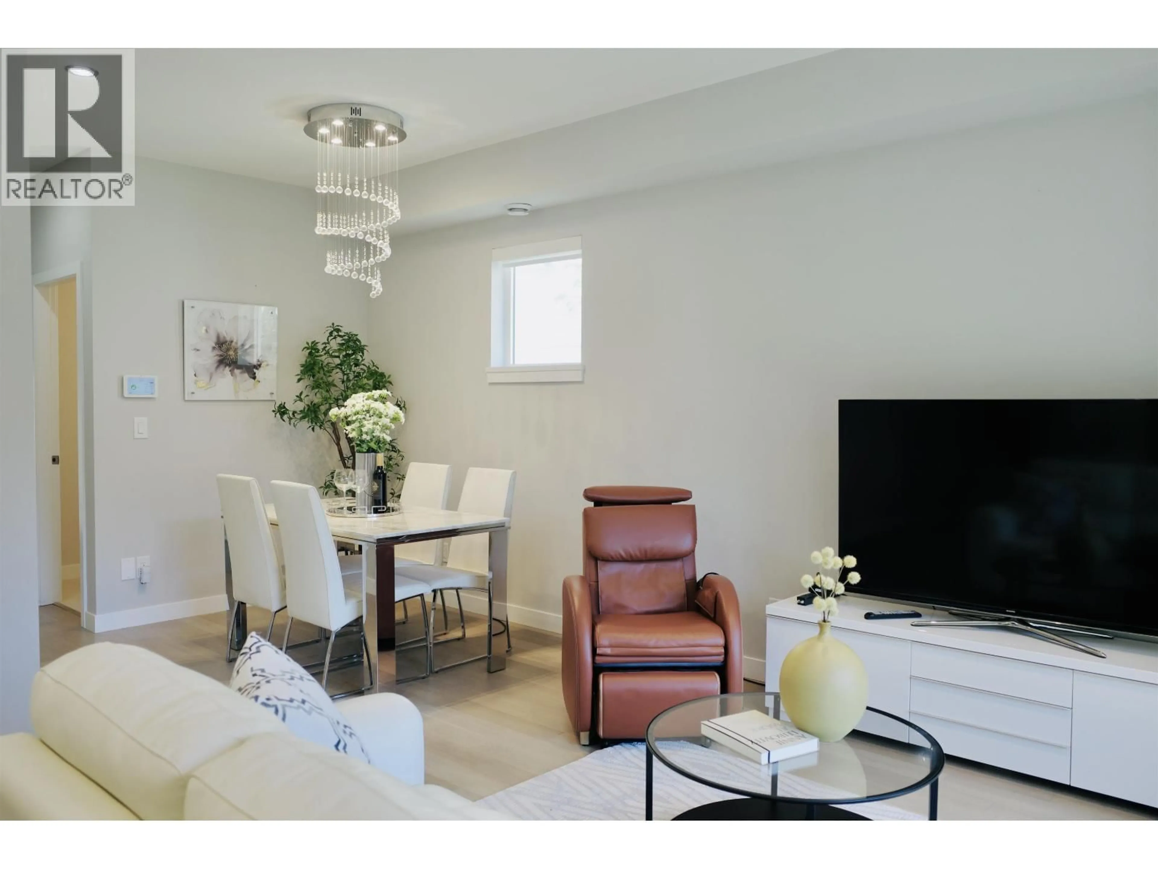 Living room with furniture, unknown for 32 - 7180 LECHOW STREET, Richmond British Columbia V6Y0K9