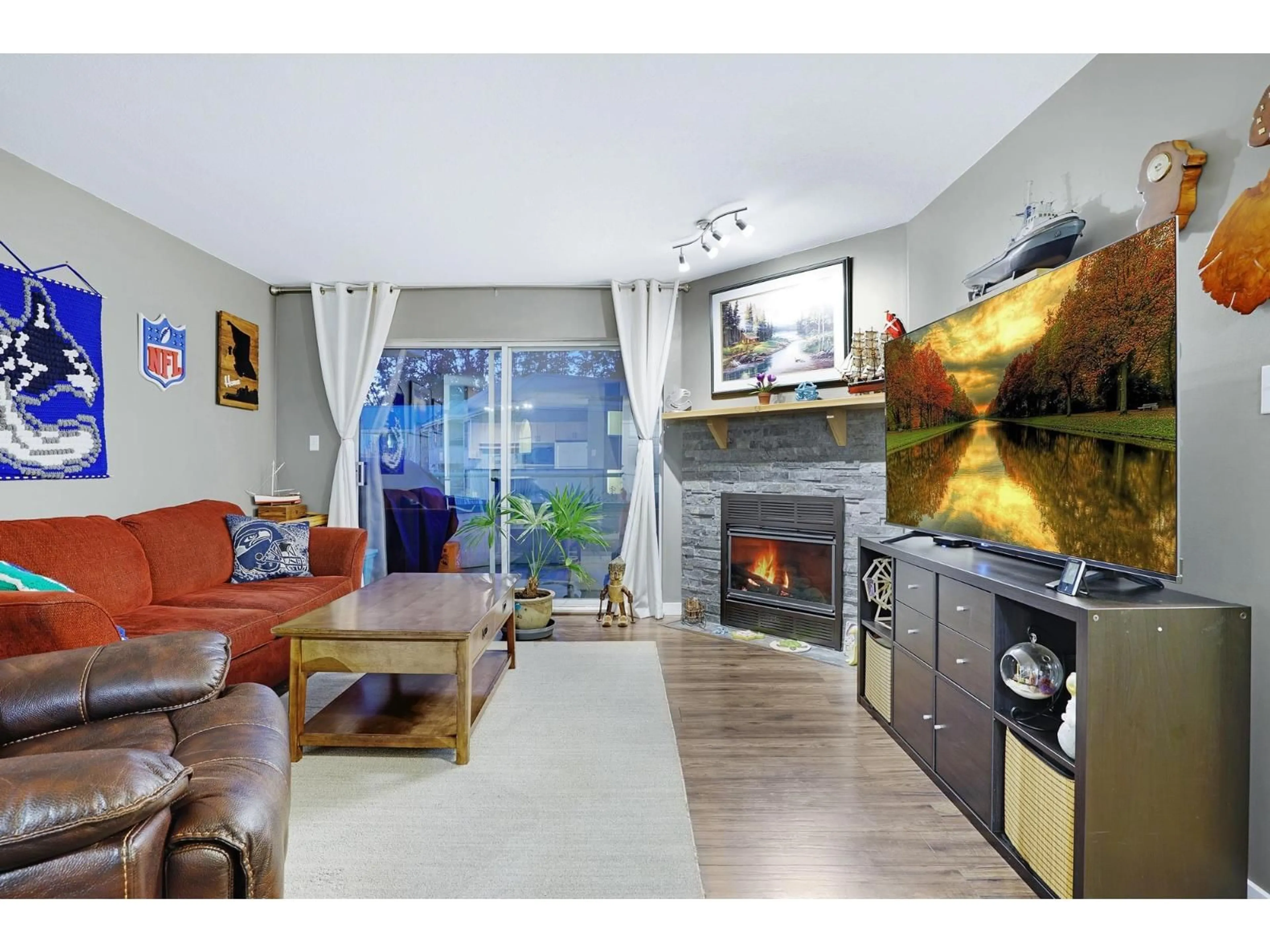 Living room with furniture, unknown for 316 - 33175 OLD YALE ROAD, Abbotsford British Columbia V2S2J4