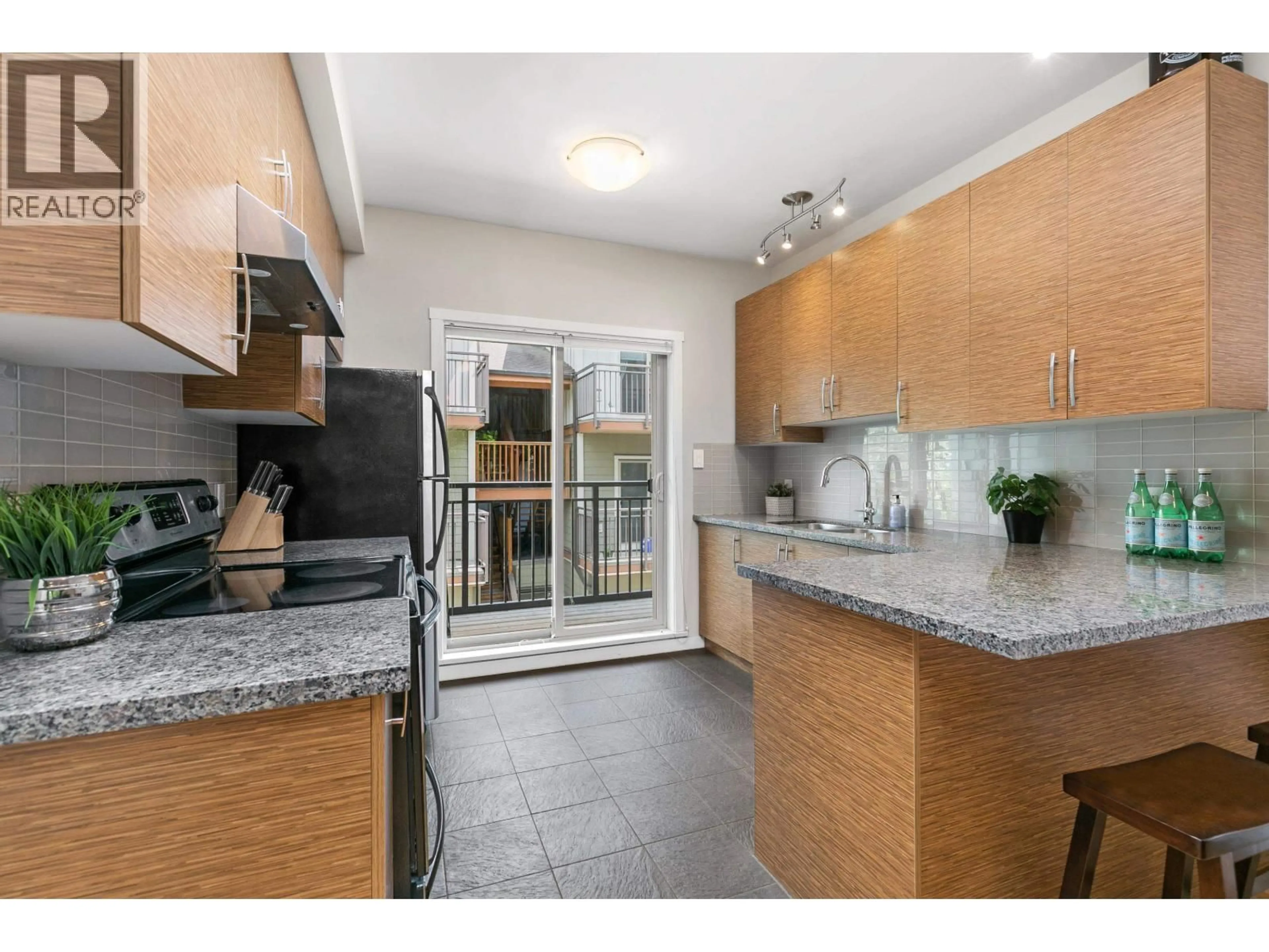 Standard kitchen, unknown for 4 - 7450 PROSPECT STREET, Pemberton British Columbia V0N2L1