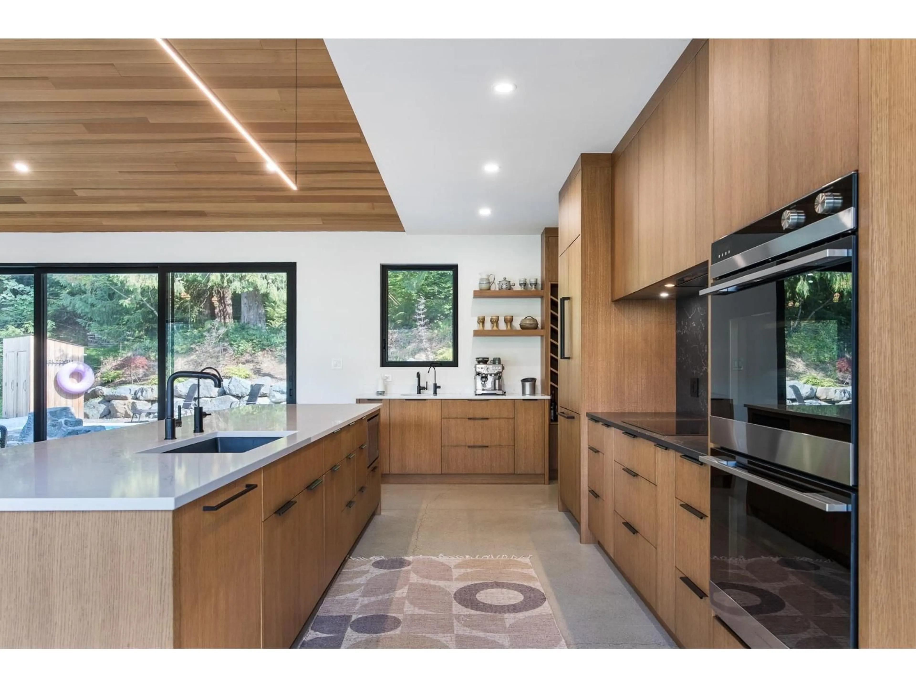 Contemporary kitchen, unknown for 48811 ELK VIEW ROAD, Chilliwack British Columbia V4Z1G7
