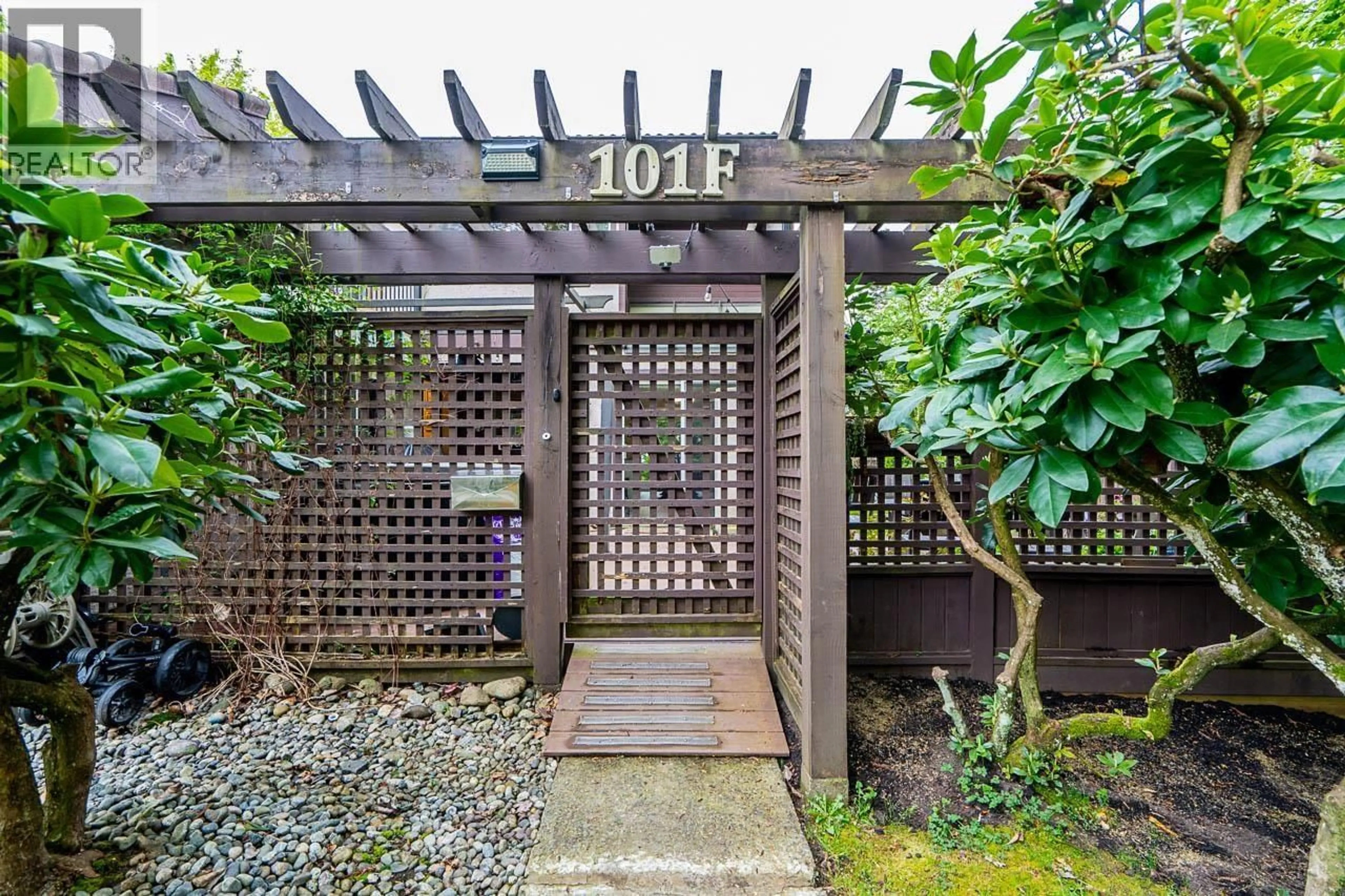 Patio, street for 101F - 3655 SHAUGHNESSY STREET, Port Coquitlam British Columbia V3B6C8