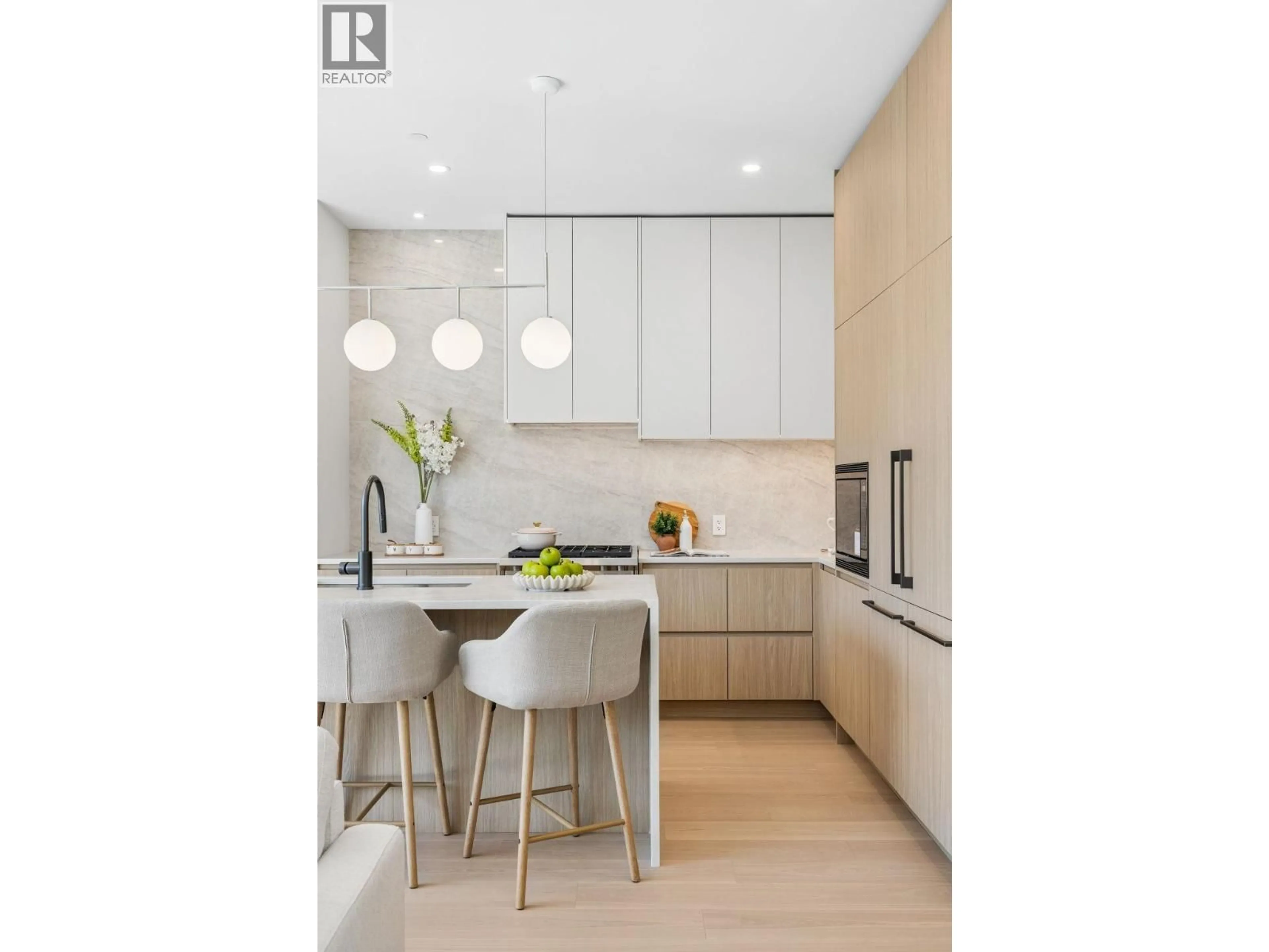 Contemporary kitchen, unknown for 1 - 6040 LARCH STREET, Vancouver British Columbia V6M4E4