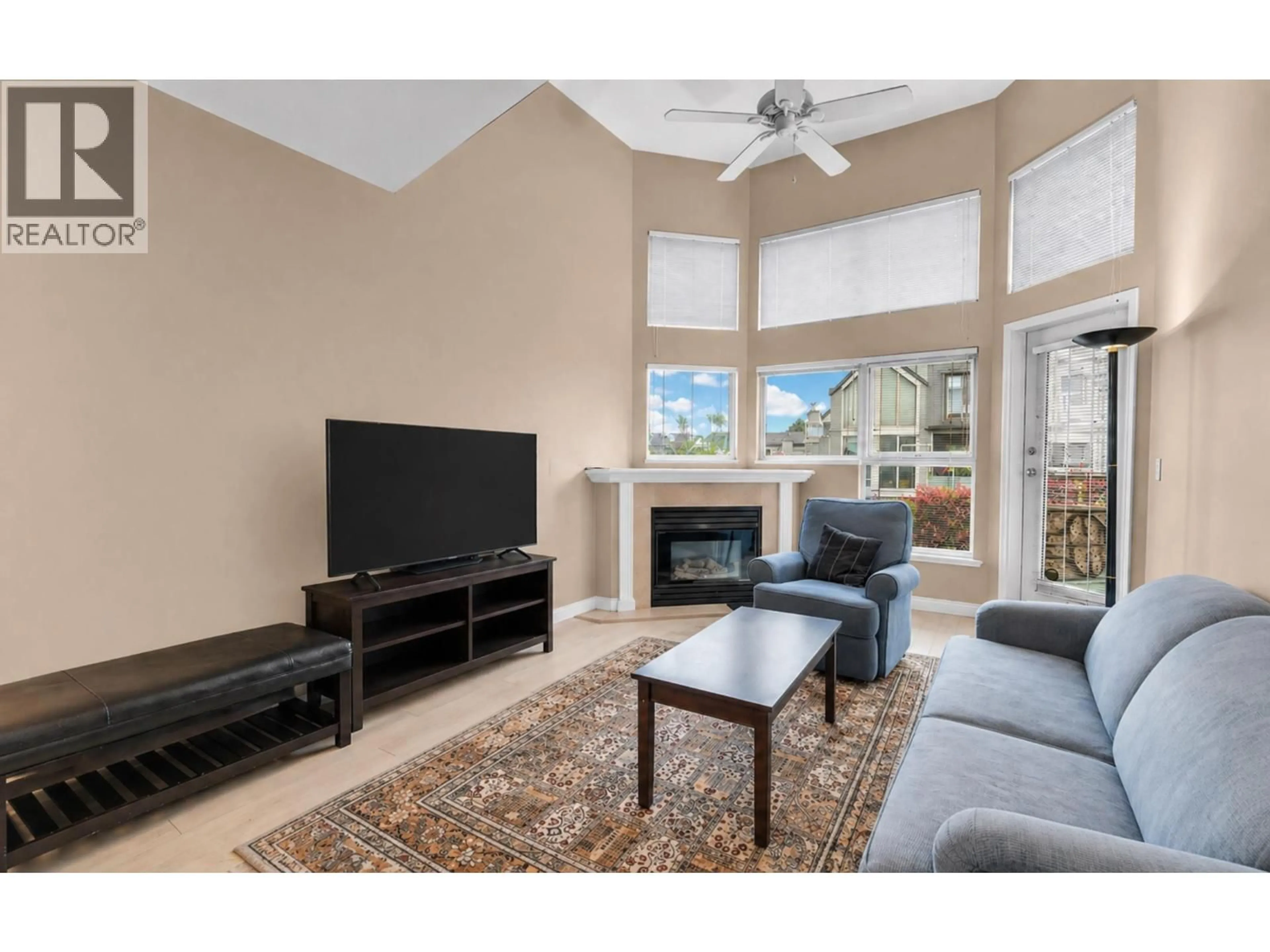 Living room with furniture, unknown for 303 - 70 RICHMOND STREET, New Westminster British Columbia T6W2N4