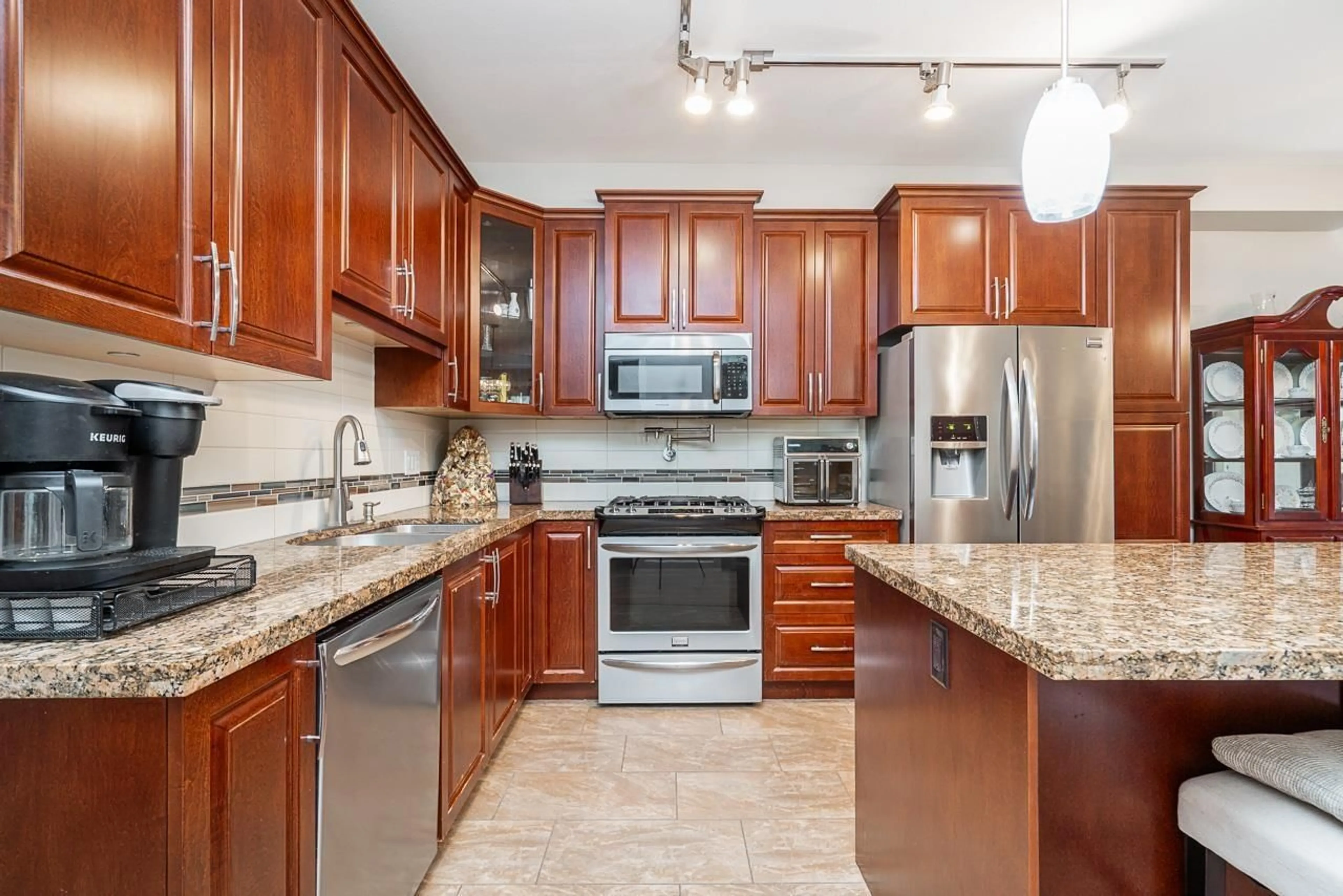 Standard kitchen, ceramic/tile floor for 105 - 8157 207 STREET, Langley British Columbia V2Y0V4