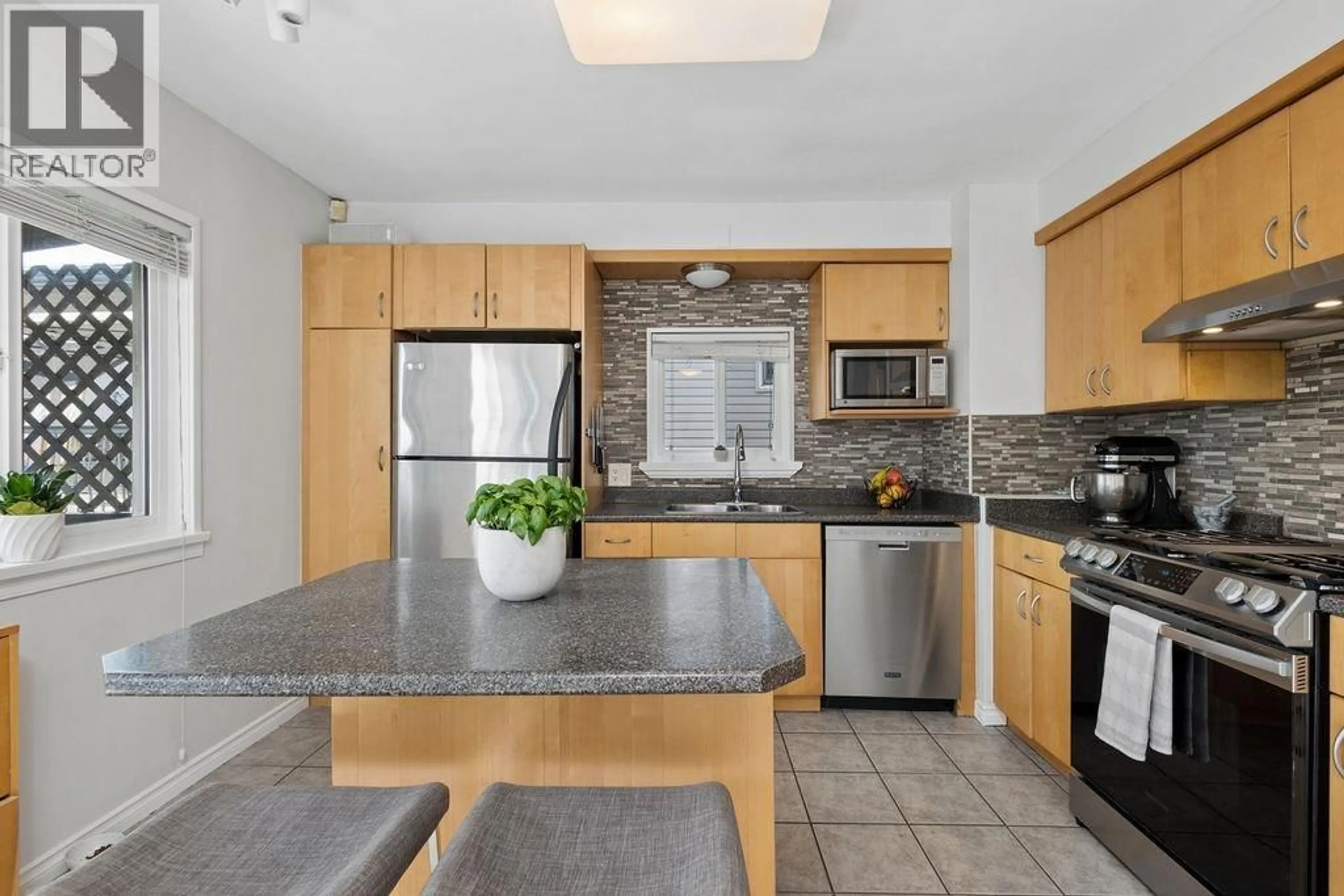 Unknown for 4344 SKEENA STREET, Vancouver British Columbia V5R2L7
