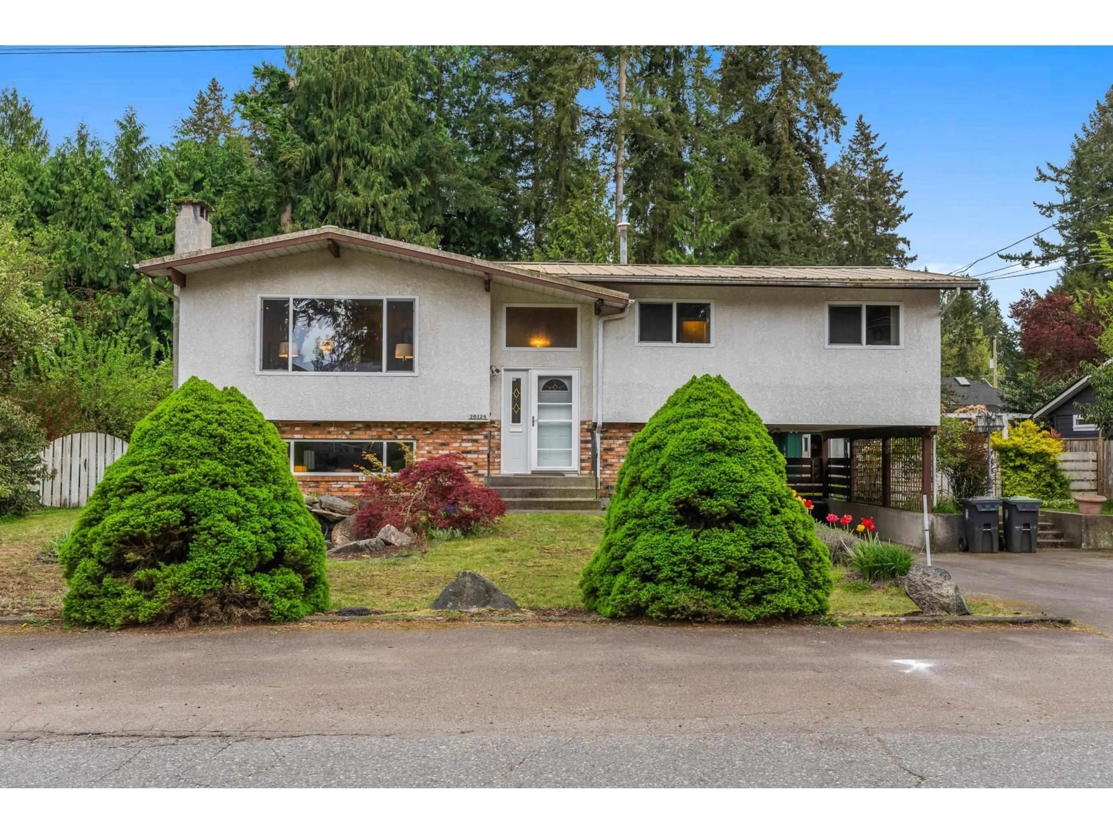 Home with vinyl exterior material, street for 20128 43 AVENUE, Langley British Columbia V3A3B8
