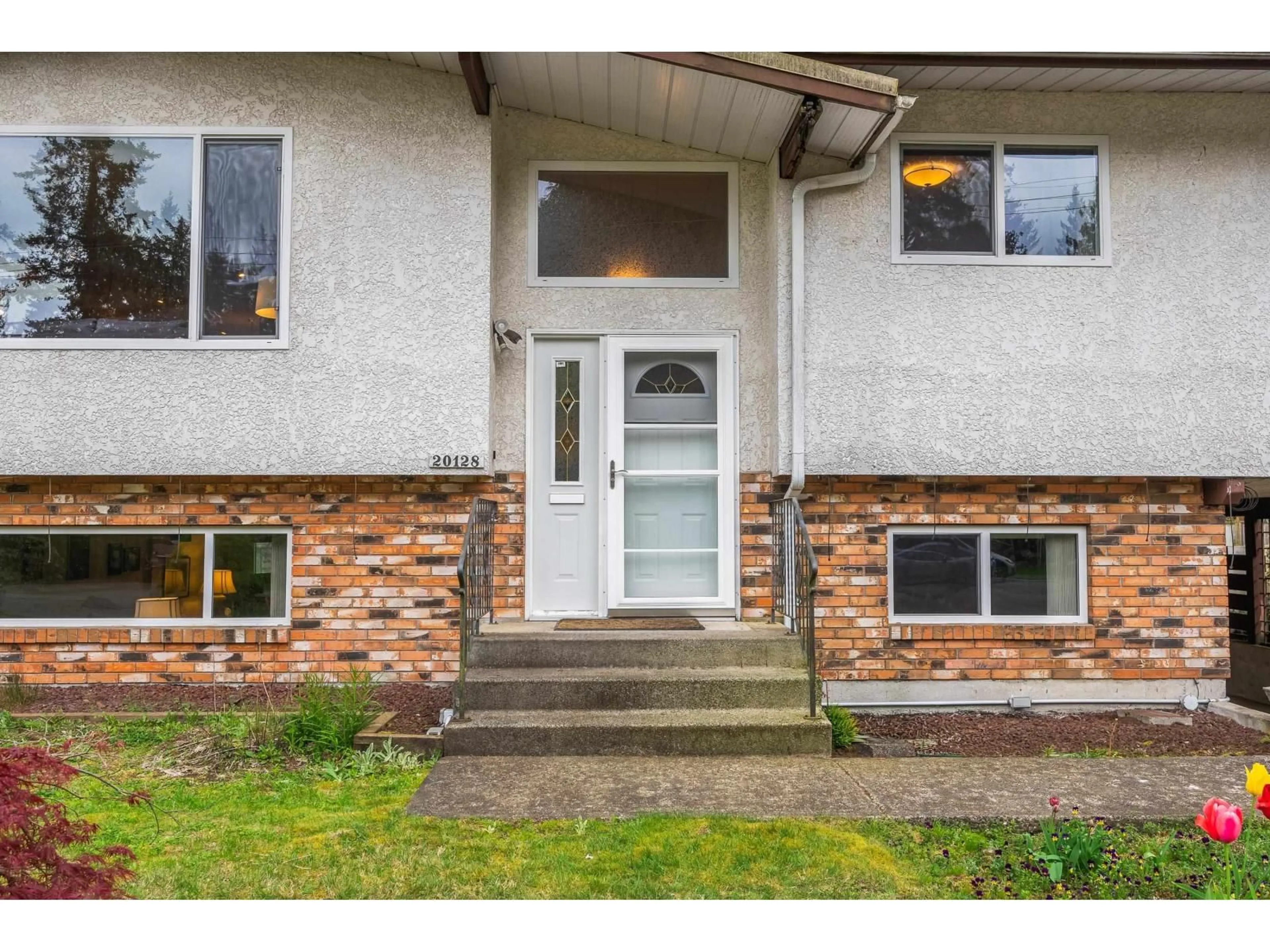 Unknown for 20128 43 AVENUE, Langley British Columbia V3A3B8