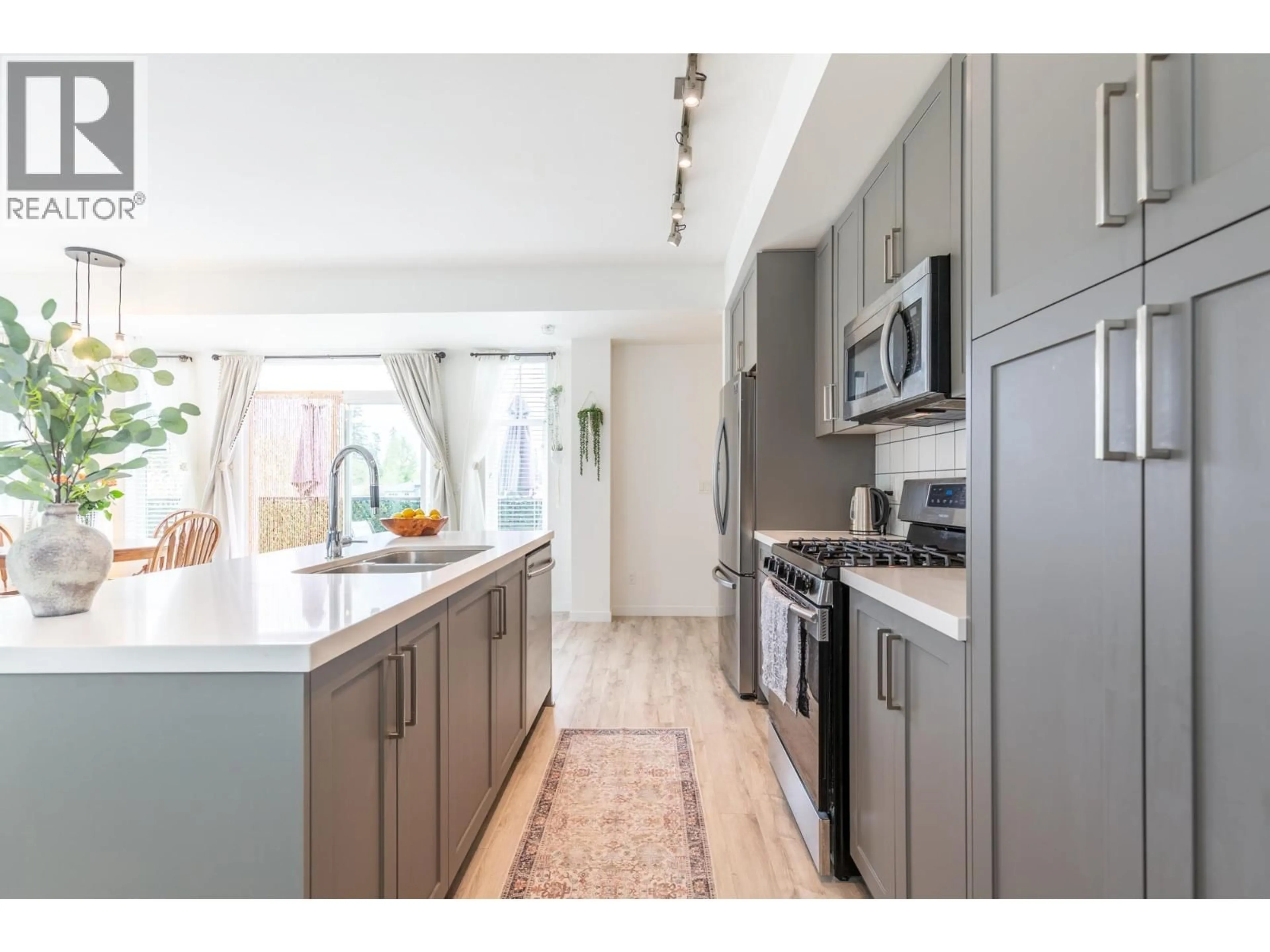 Open concept kitchen, unknown for 41 - 11272 240 STREET, Maple Ridge British Columbia V2W0J8