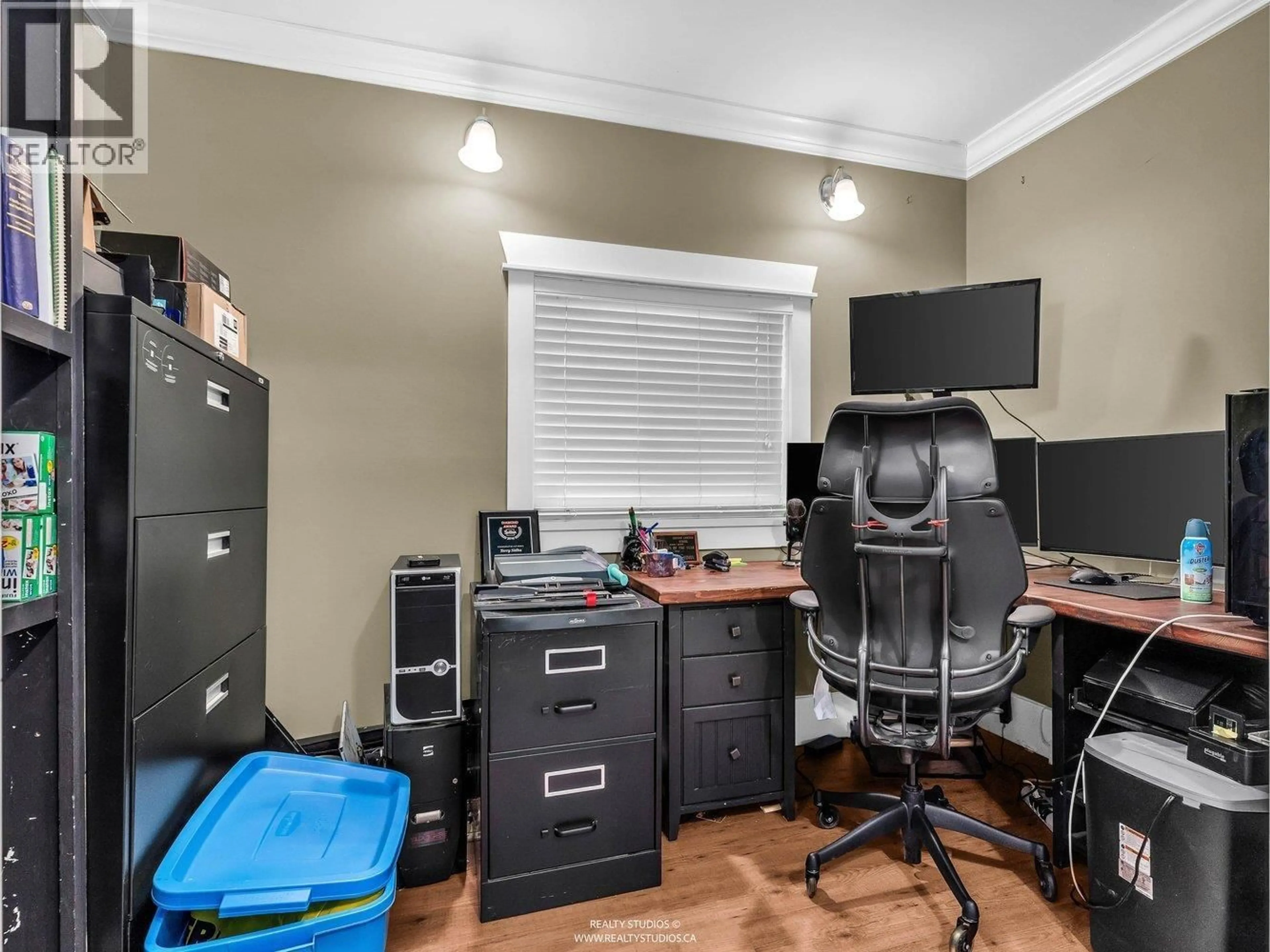 A pic of a room for 822 22ND AVENUE, Vancouver British Columbia V5V1V7