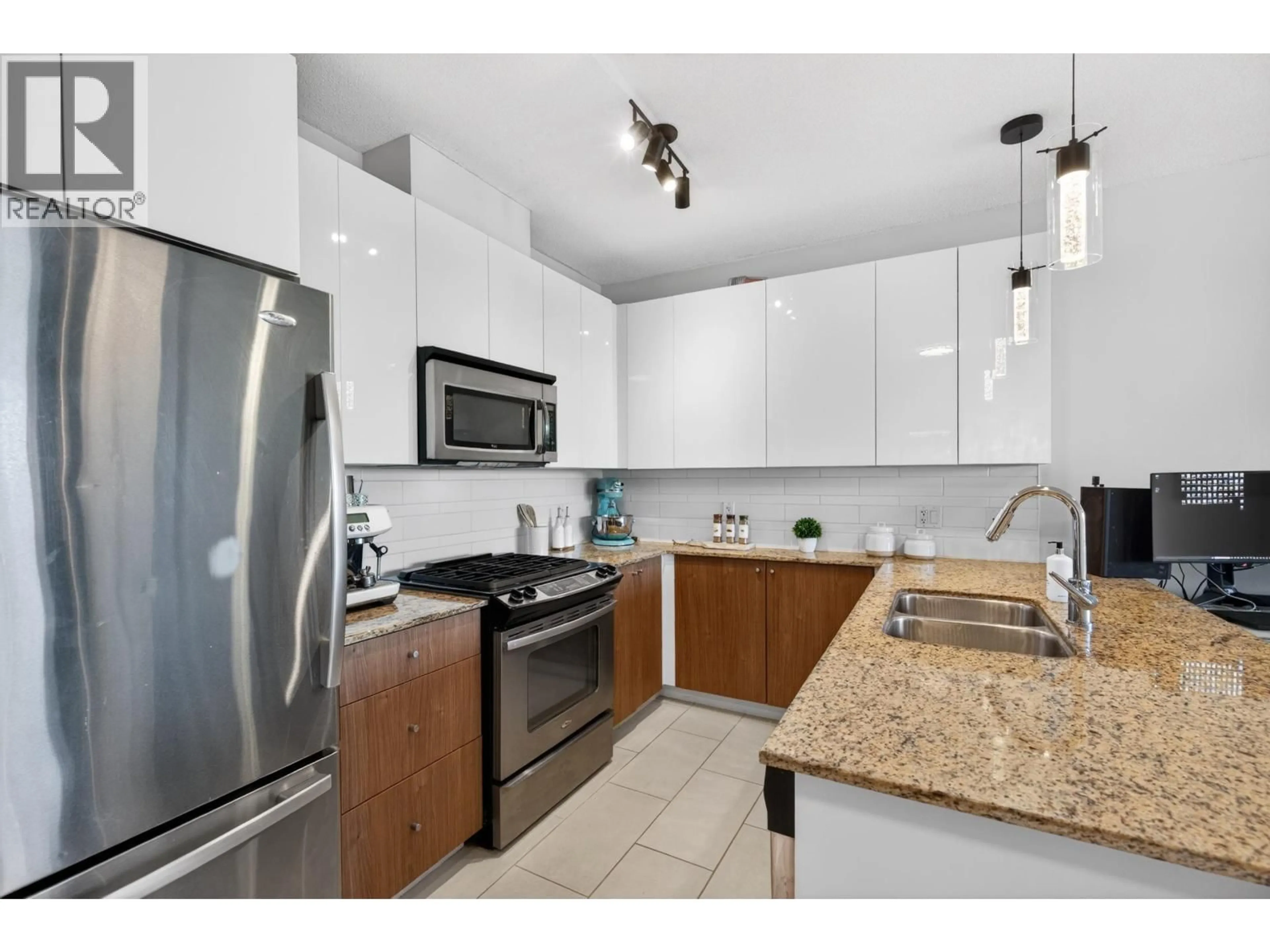 Standard kitchen, ceramic/tile floor for 1601 - 280 ROSS DRIVE, New Westminster British Columbia V3L0C2