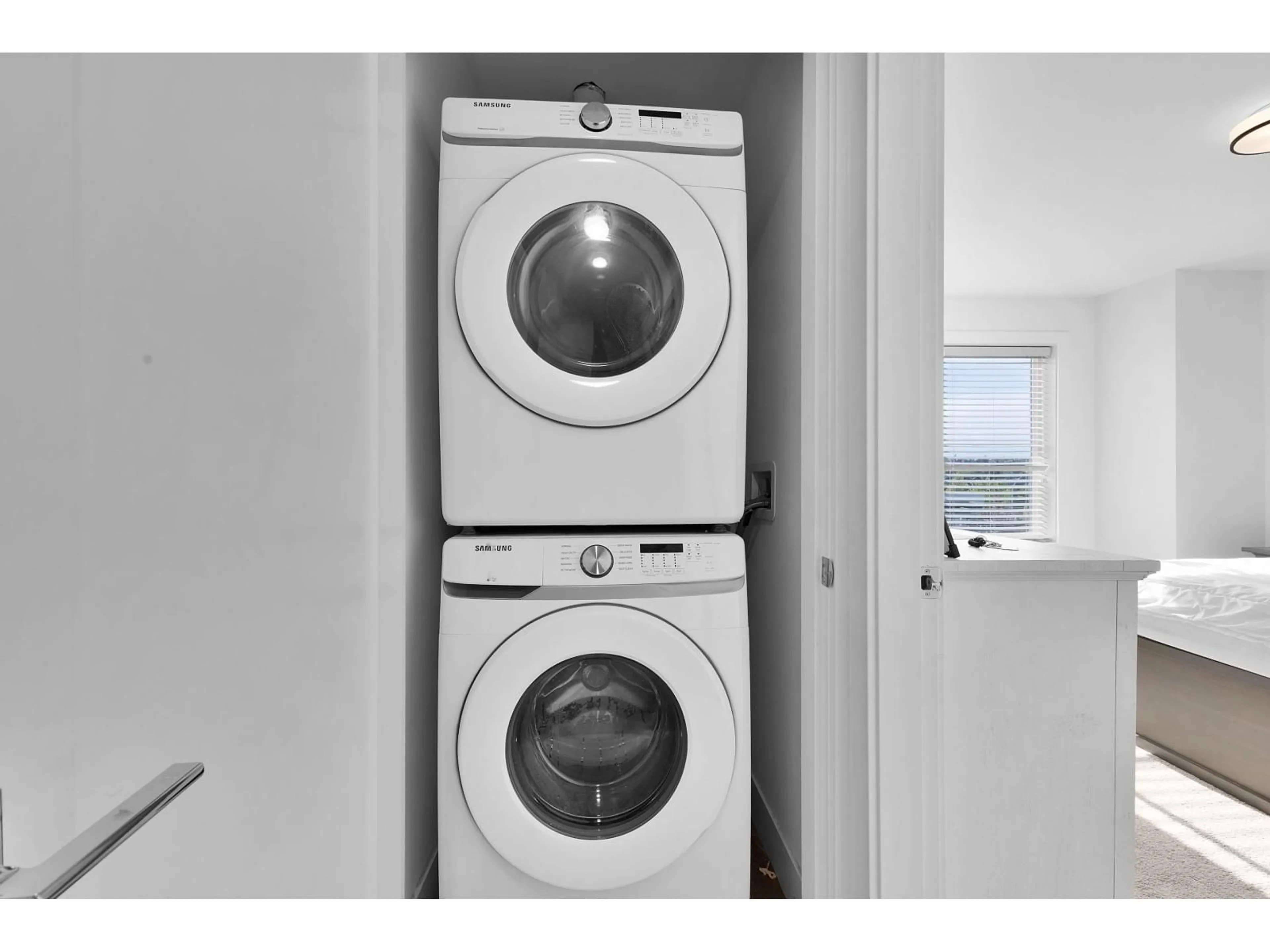 Laundry room for 55 - 14355 62 AVENUE, Surrey British Columbia V3X0K6
