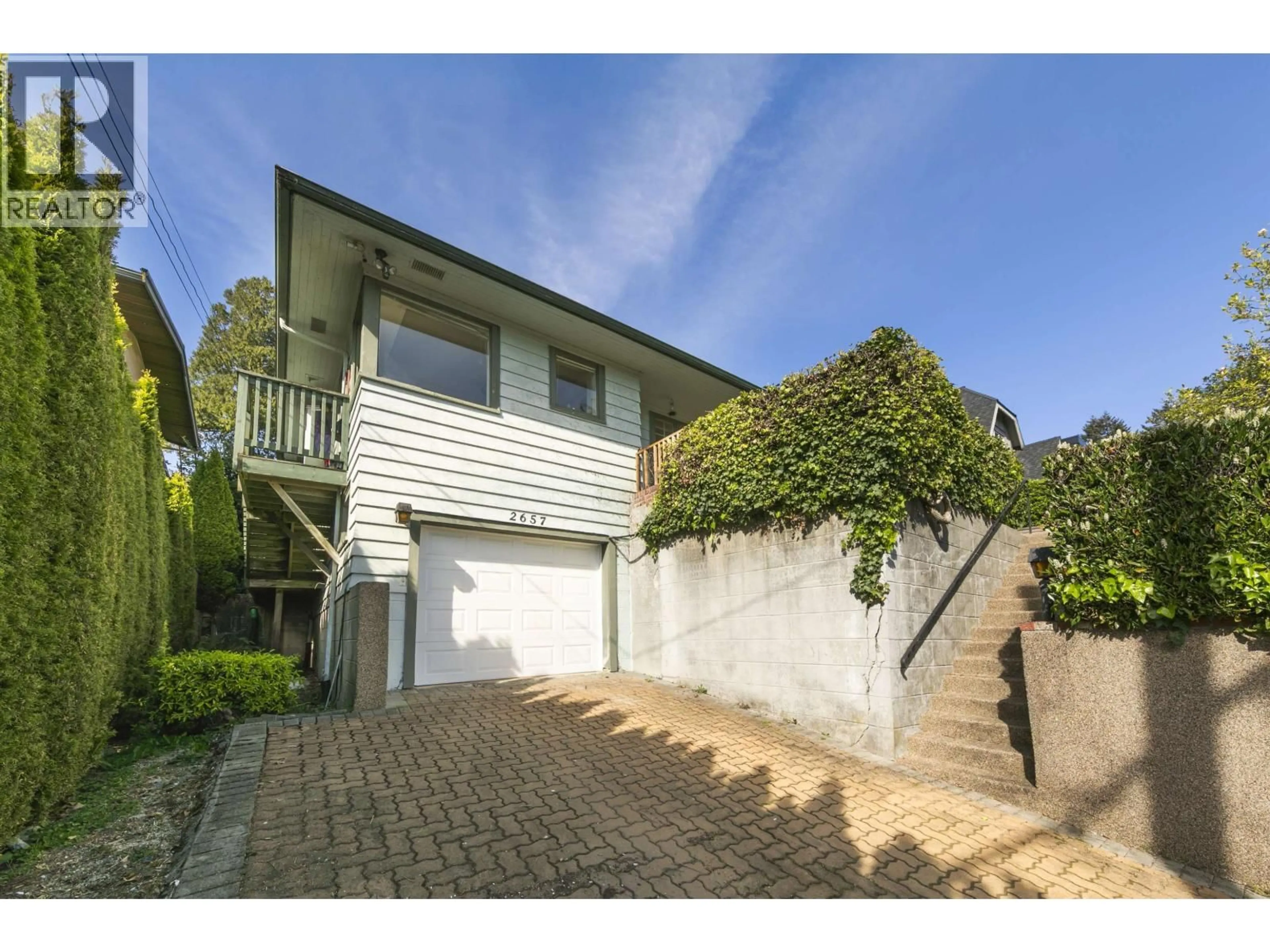 A pic from outside/outdoor area/front of a property/back of a property/a pic from drone, street for 2657 HAYWOOD AVENUE, West Vancouver British Columbia V7V1Y7