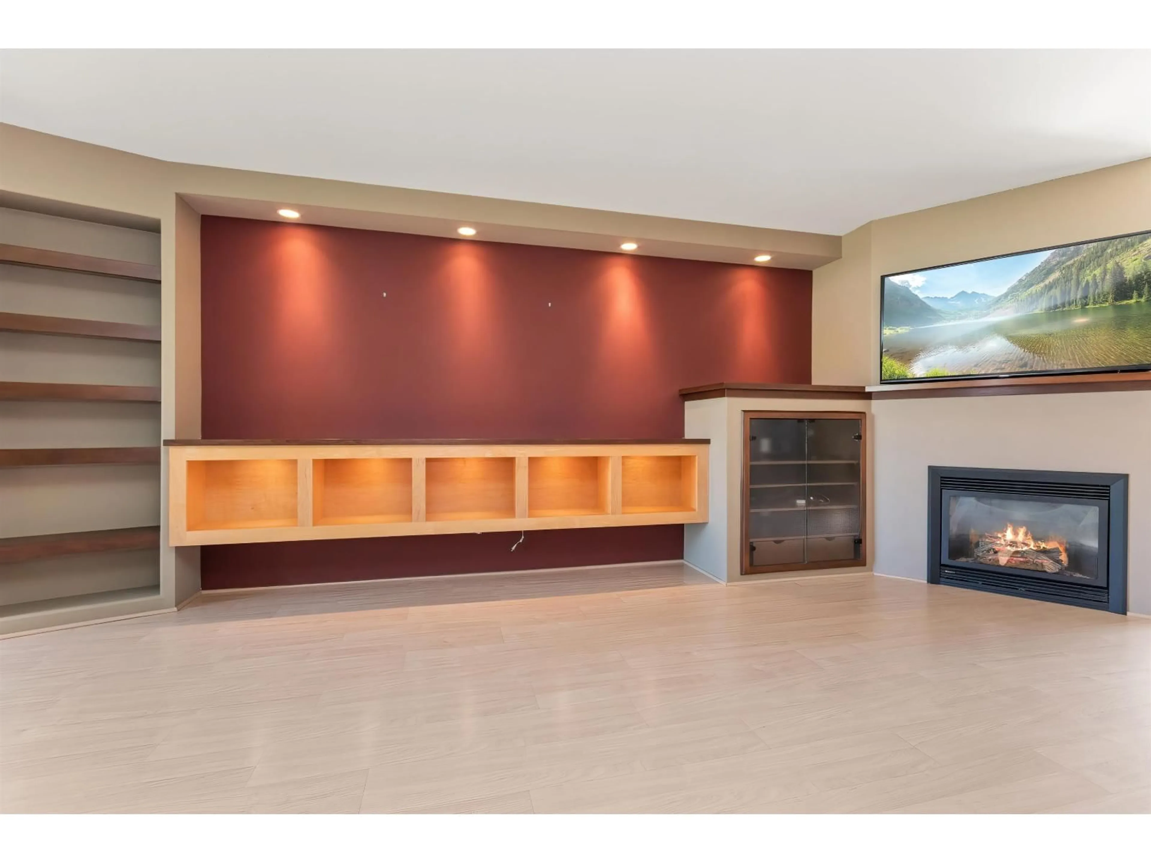 Lobby for 7344 BOND STREET, Agassiz British Columbia V0M1A2