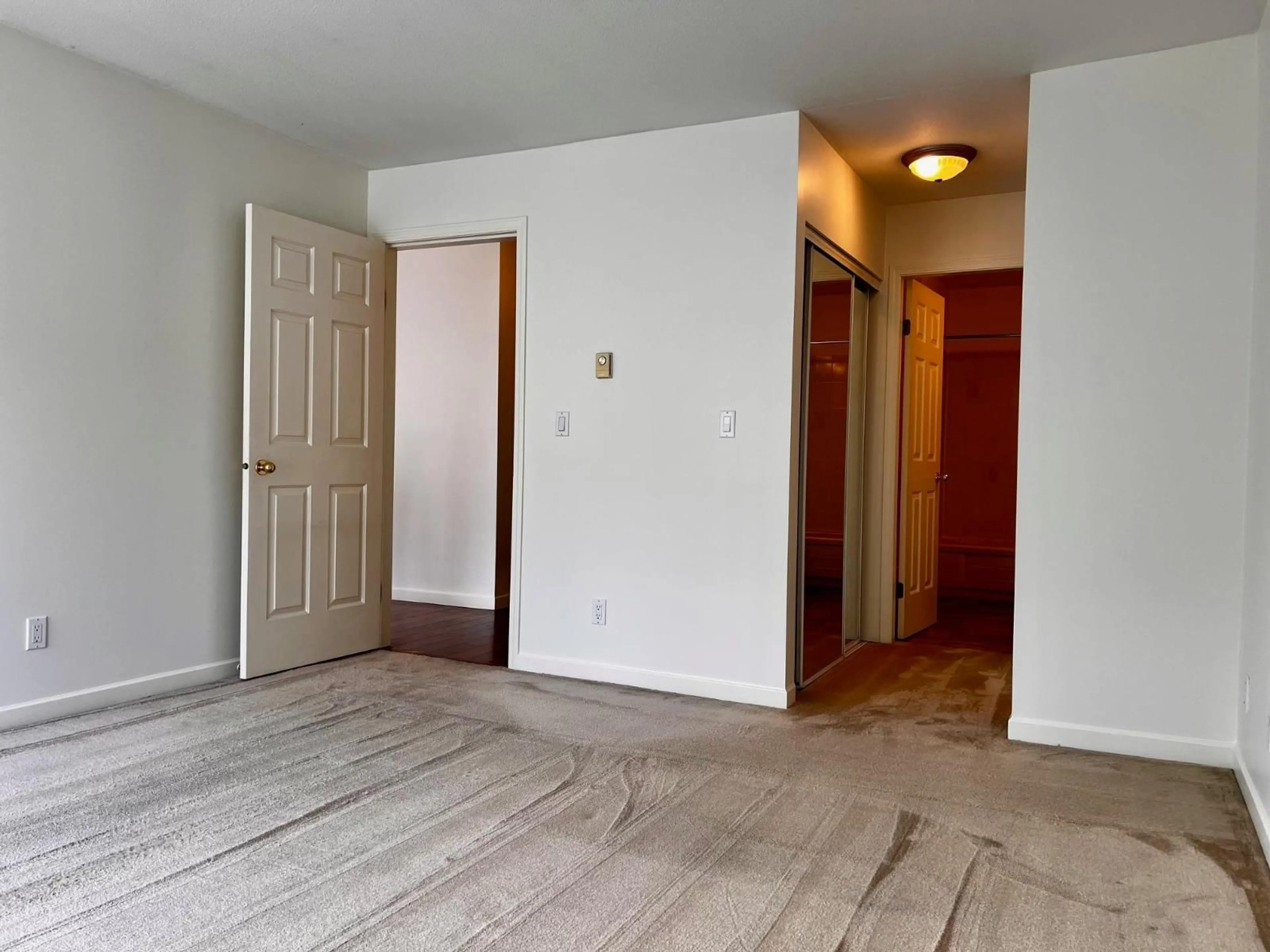 A pic of a room for 313 - 9299 121 STREET, Surrey British Columbia V3V7X8