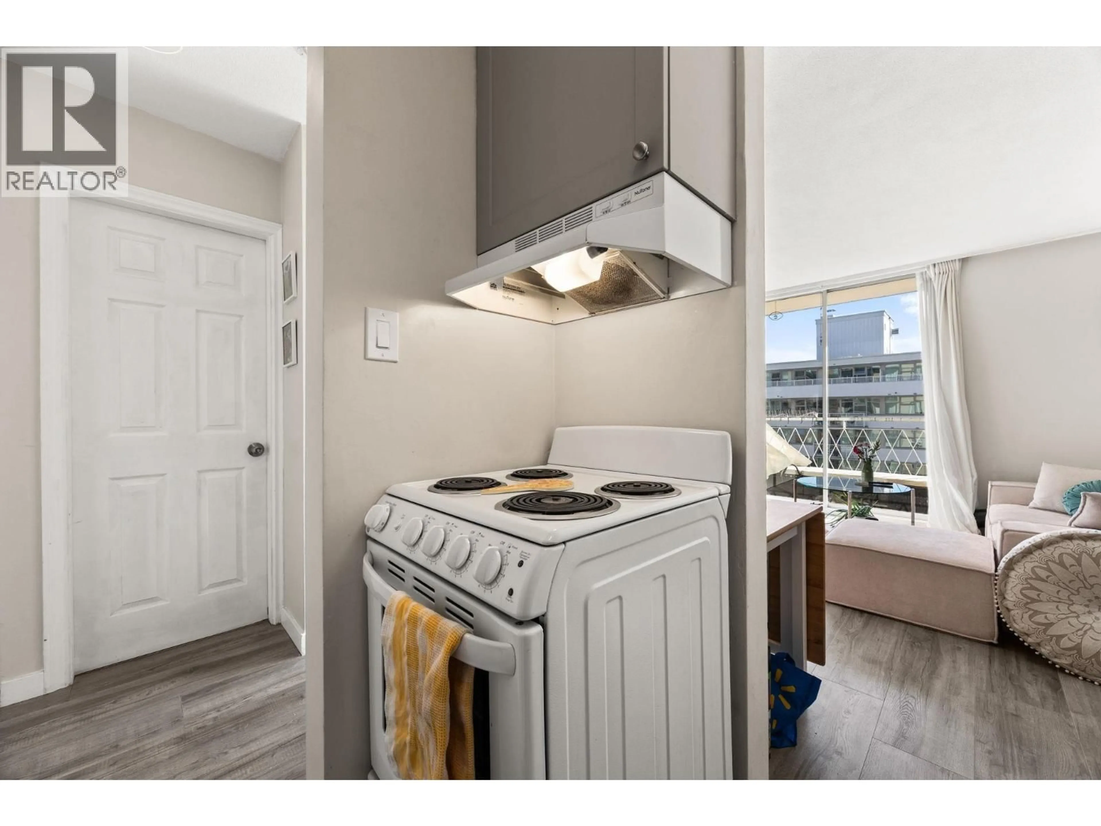 Laundry room for 701 - 1100 HARWOOD STREET, Vancouver British Columbia V6E1R7
