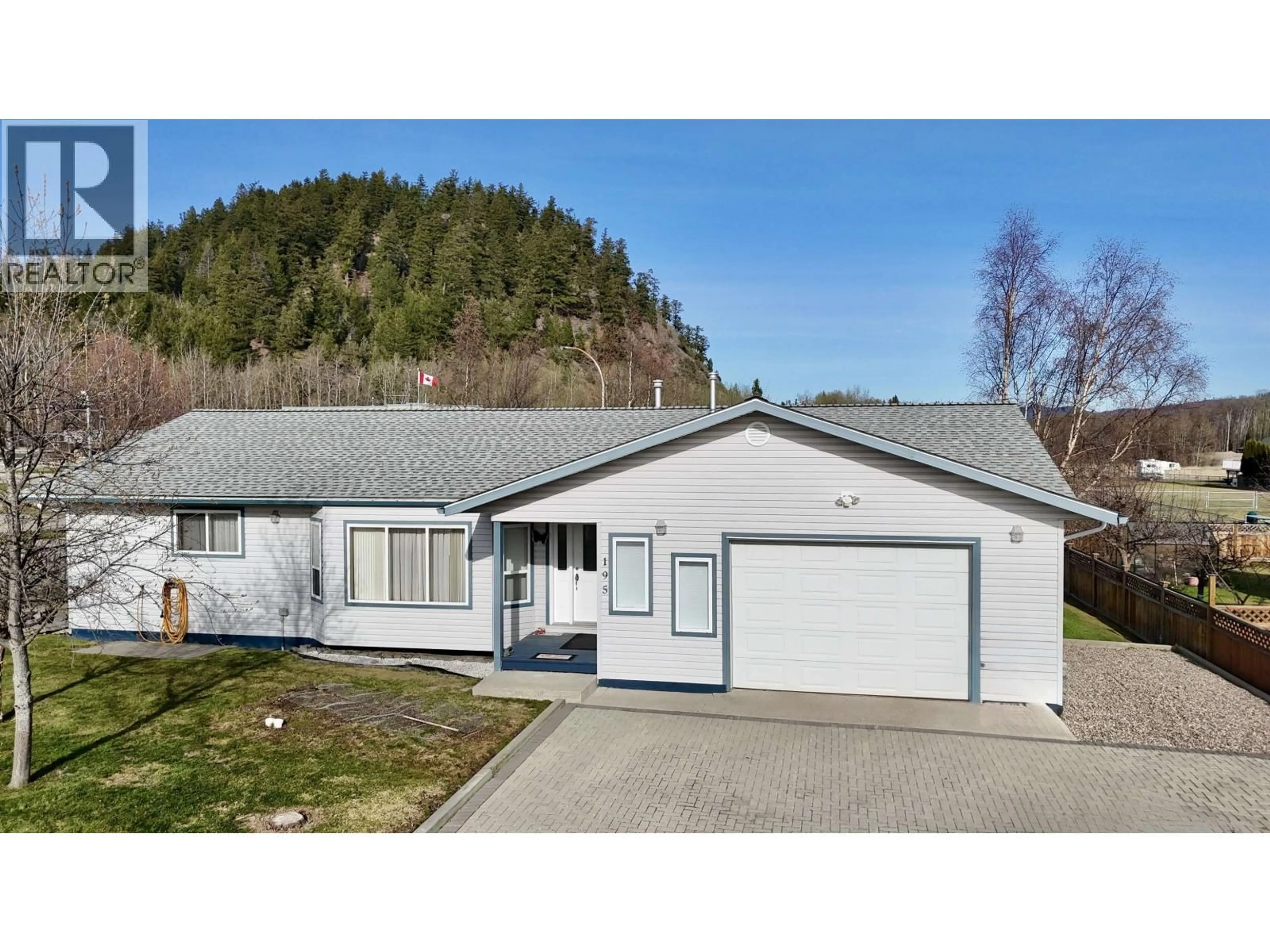 Home with vinyl exterior material, street for 195 MURRAY STREET, Fraser Lake British Columbia V0J1S0